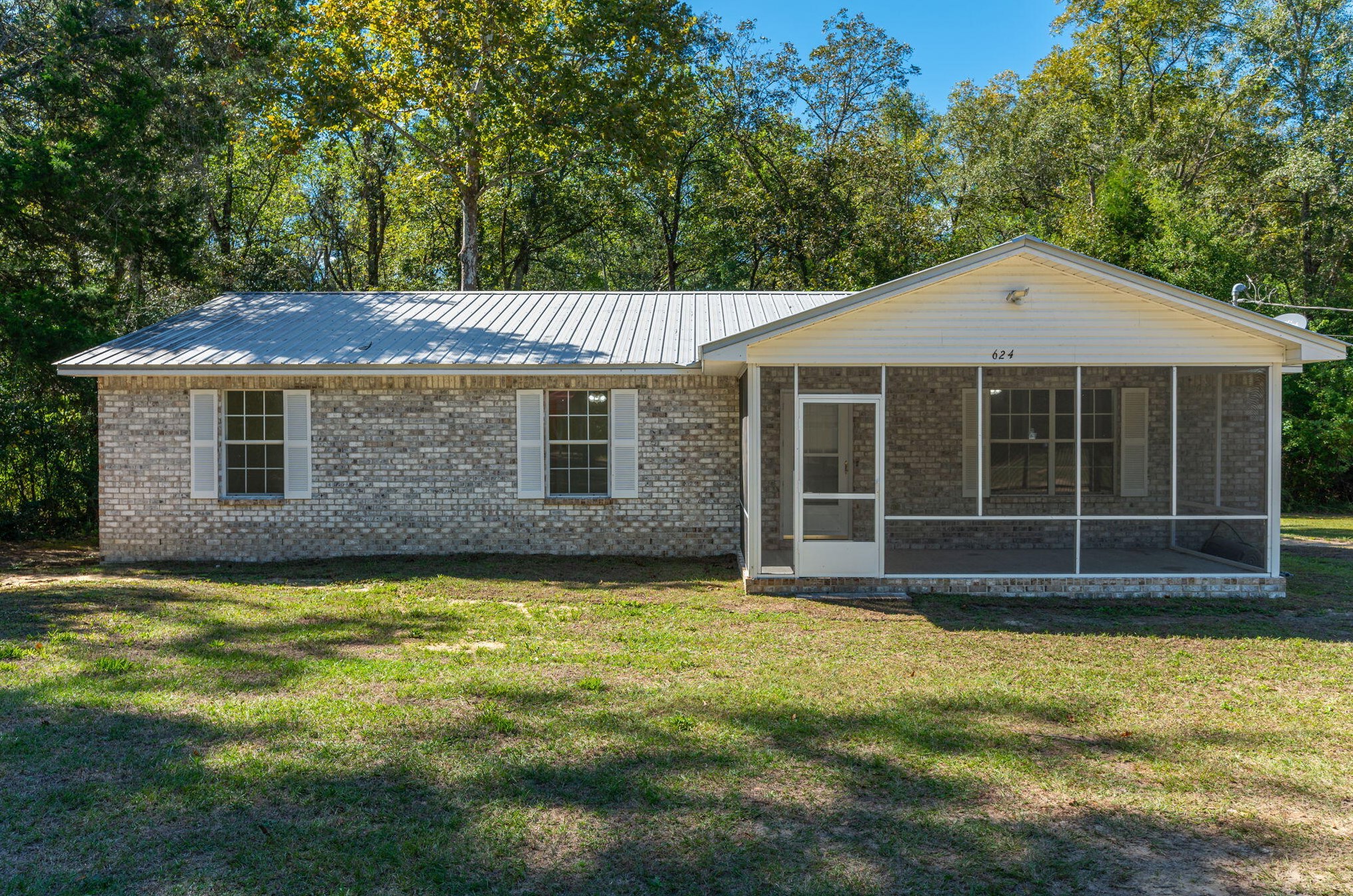 624 Hill St, Defuniak Springs, FL 32435