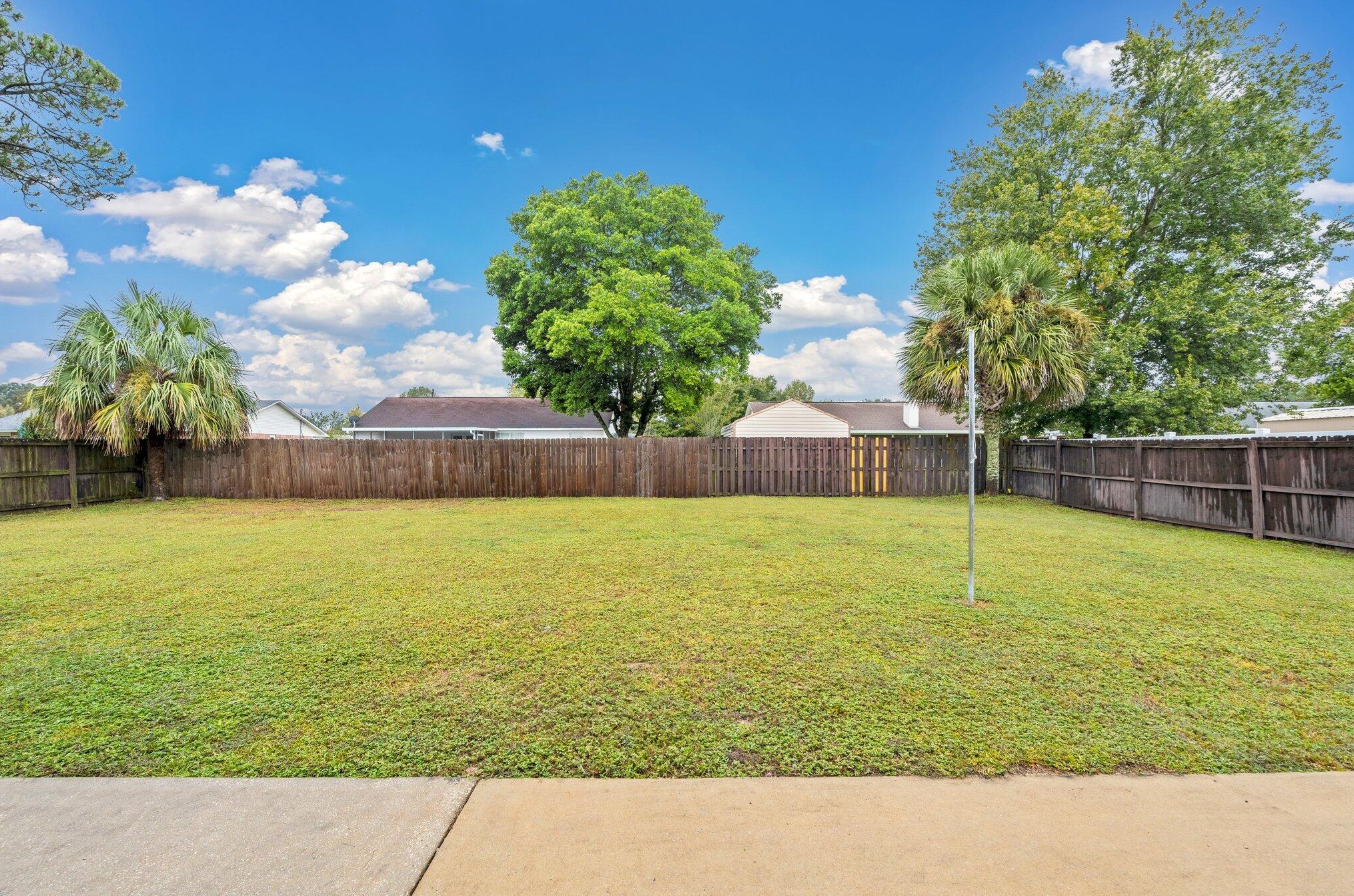 139 Strike Eagle Dr, Crestview FL  32536-2240 exterior