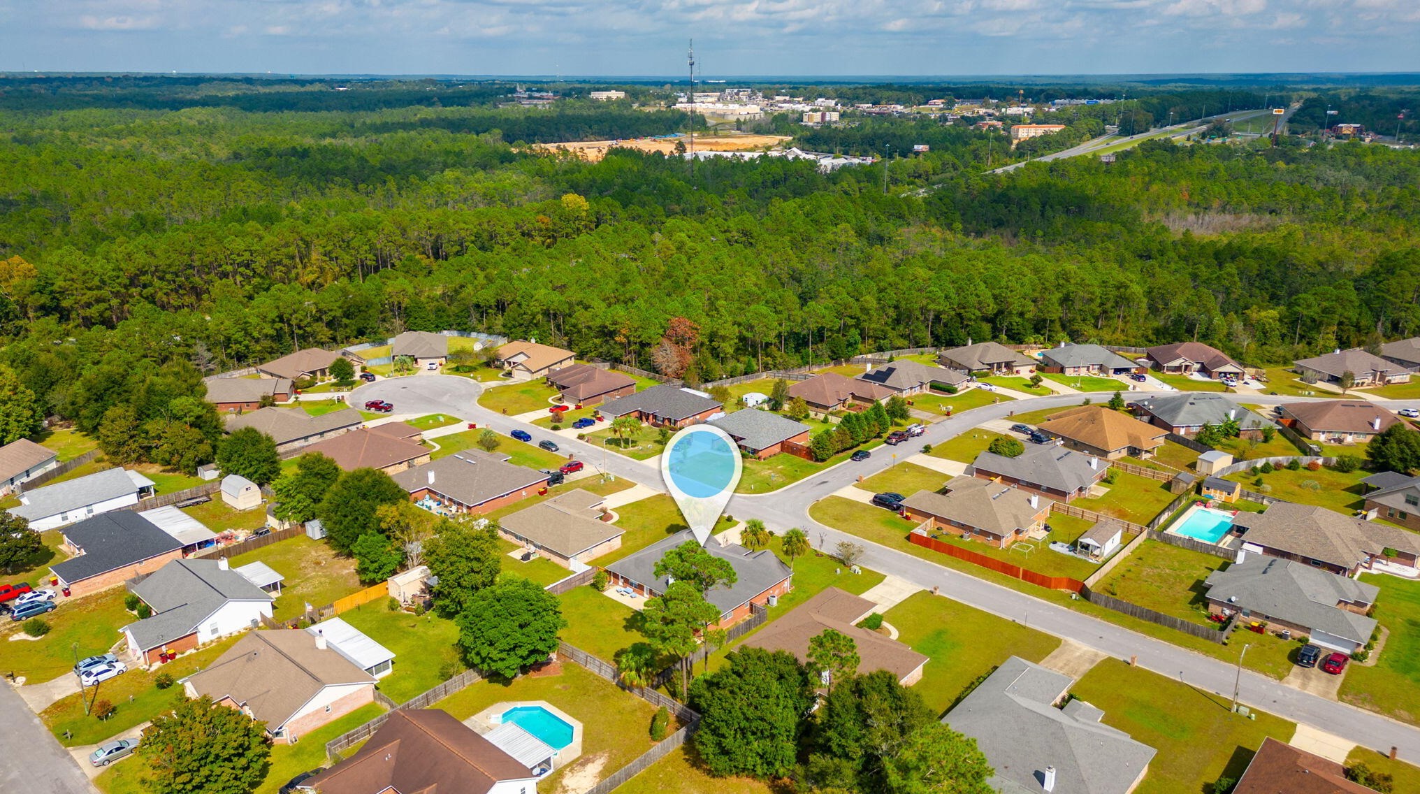 139 Strike Eagle Dr, Crestview FL  32536-2240 exterior