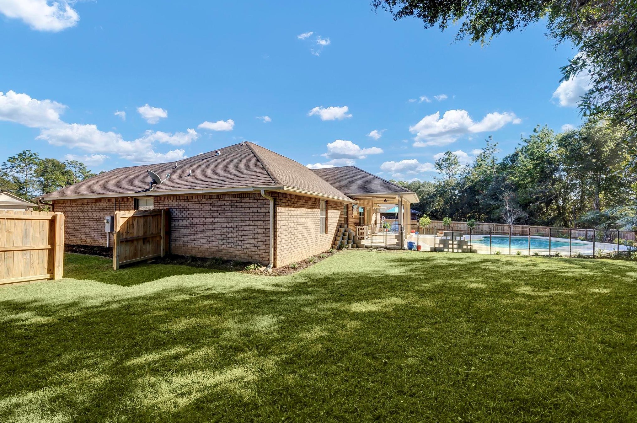 207 Pinque Coat Ct, Crestview FL  32536-5468 exterior