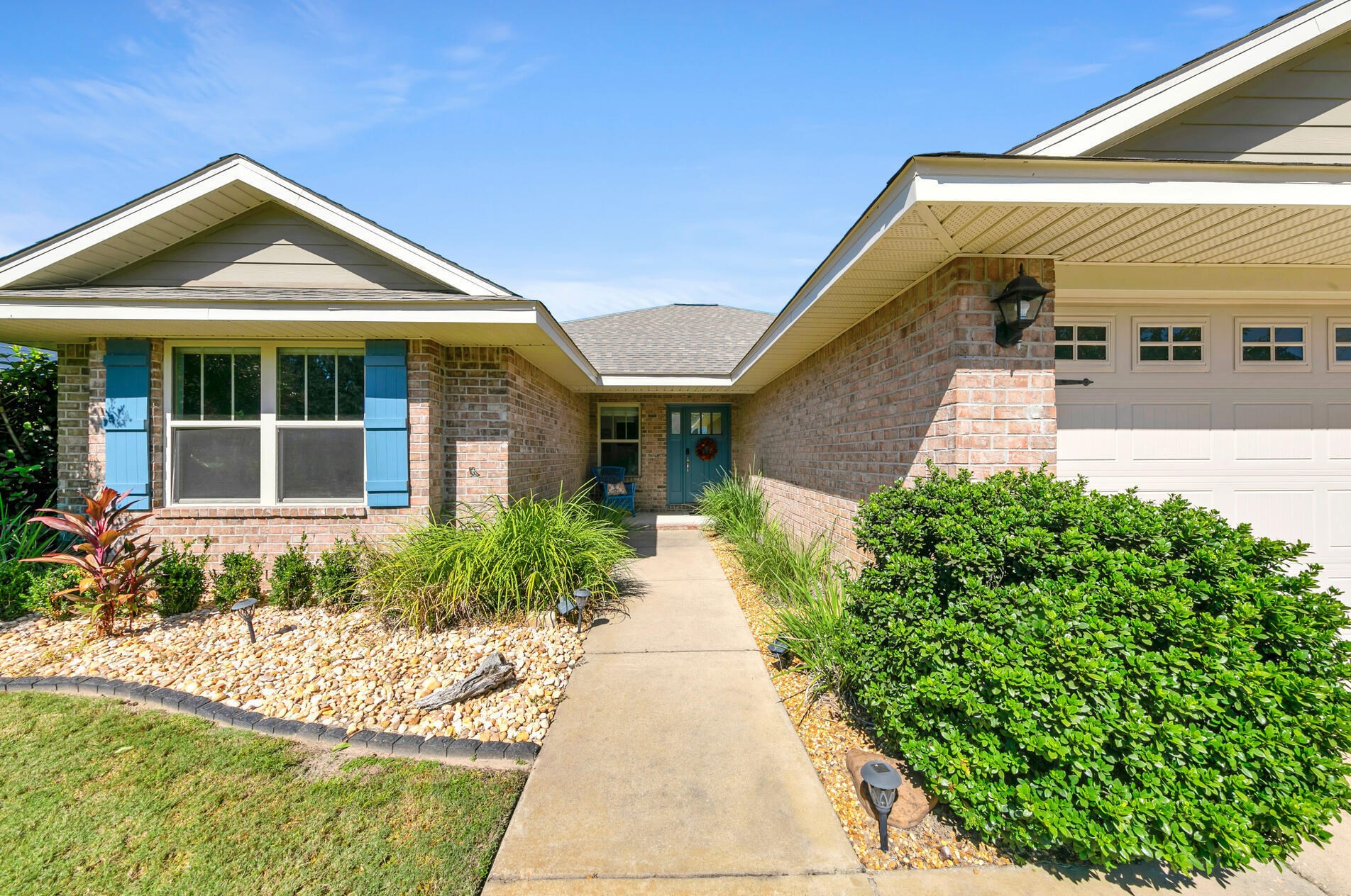689 Symphony Way, Freeport, FL 32439