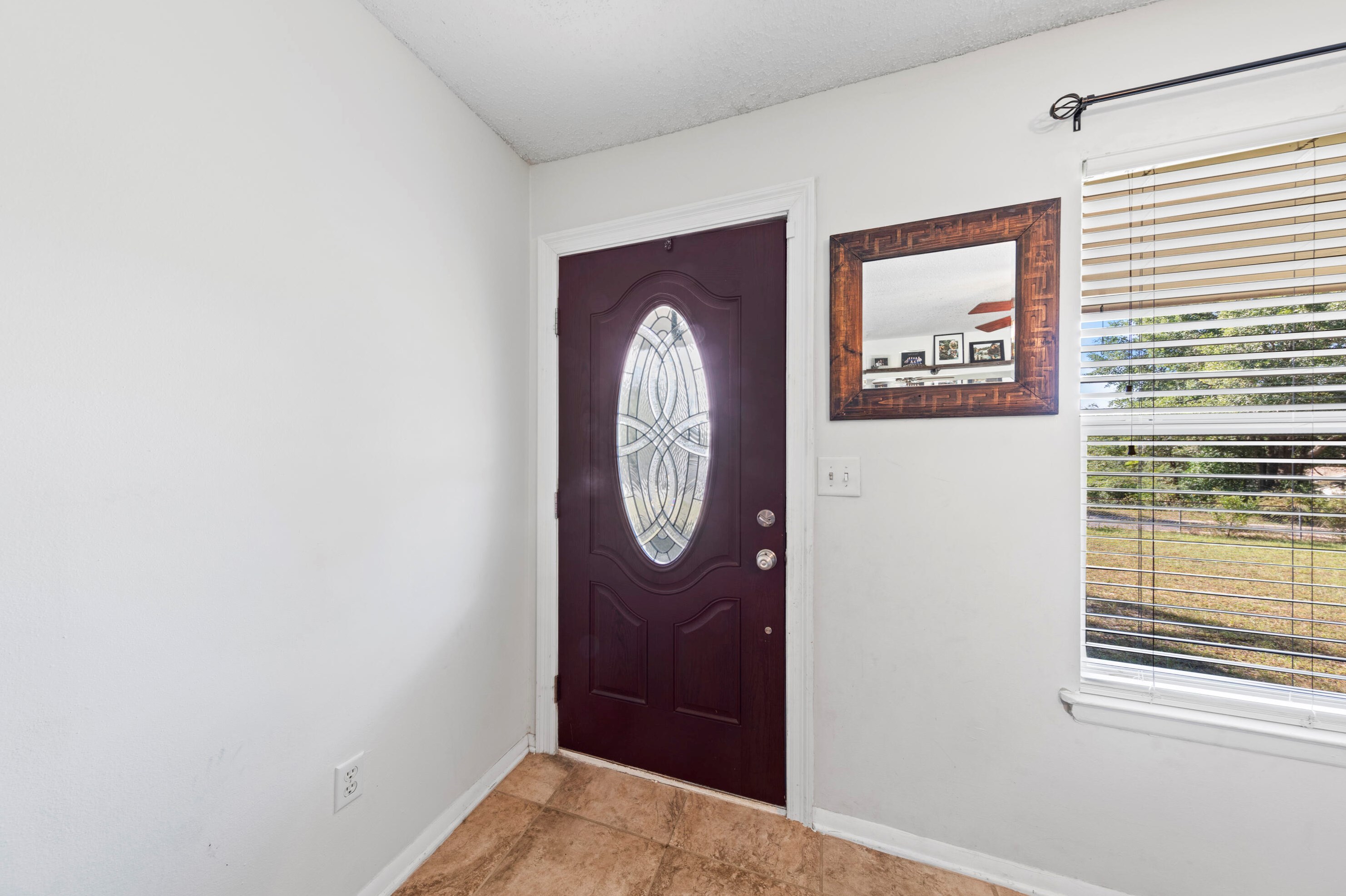 962 B St, Crestview, FL 32536
