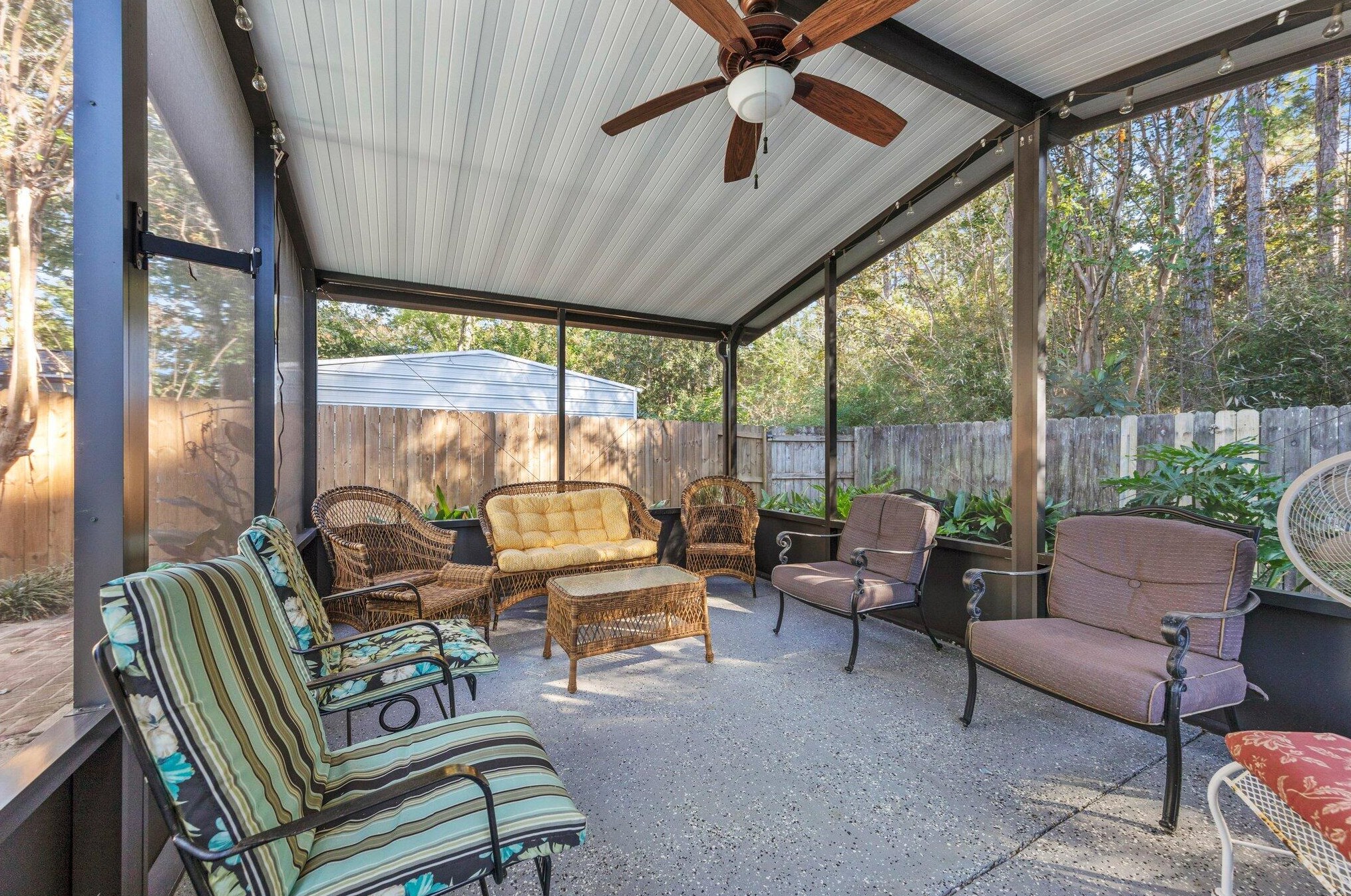 852 Meadow Ln, Fort Walton Beach FL  32547-1015 exterior