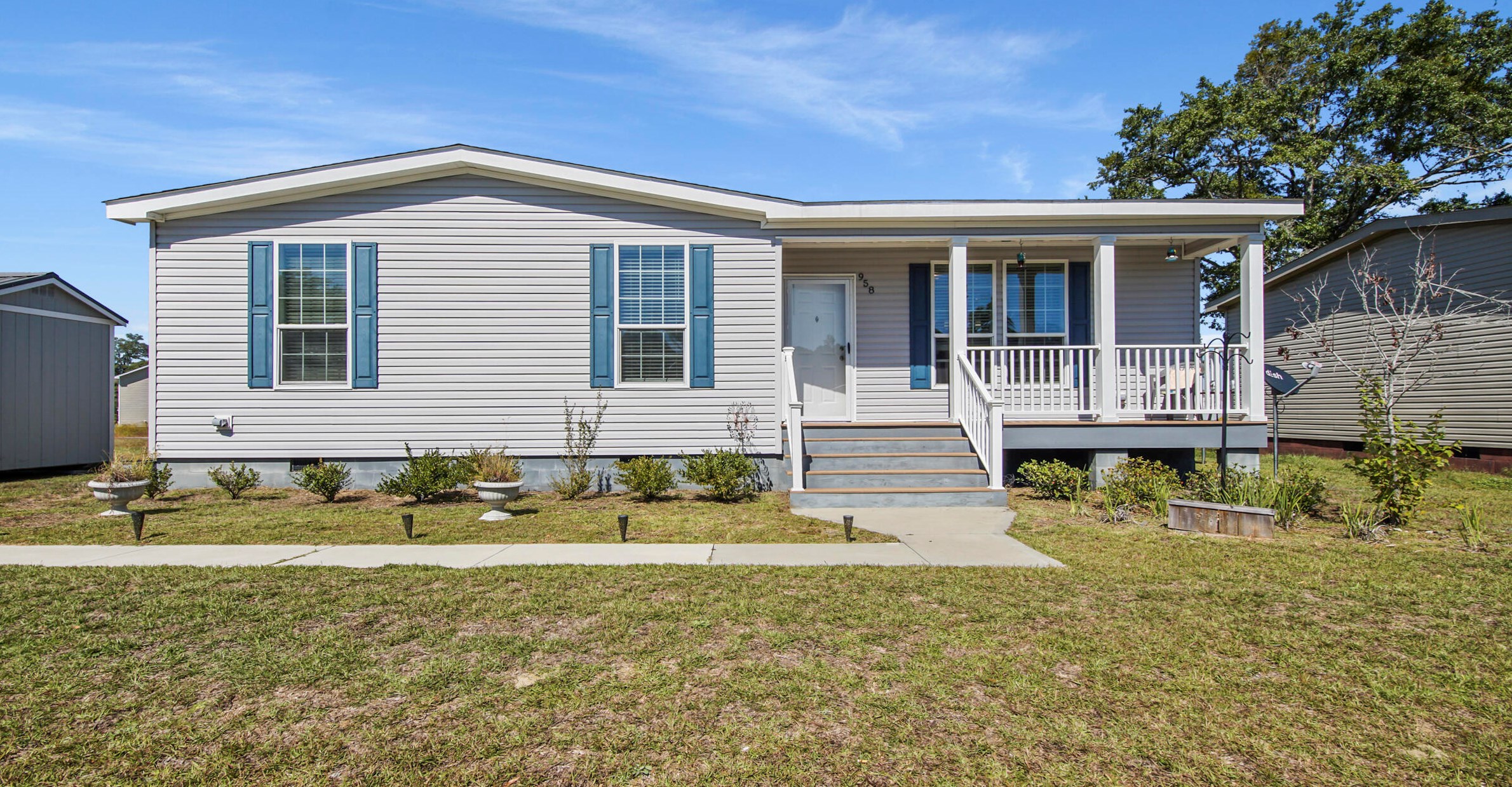 958 Graysen Ln, Defuniak Springs, FL 32435