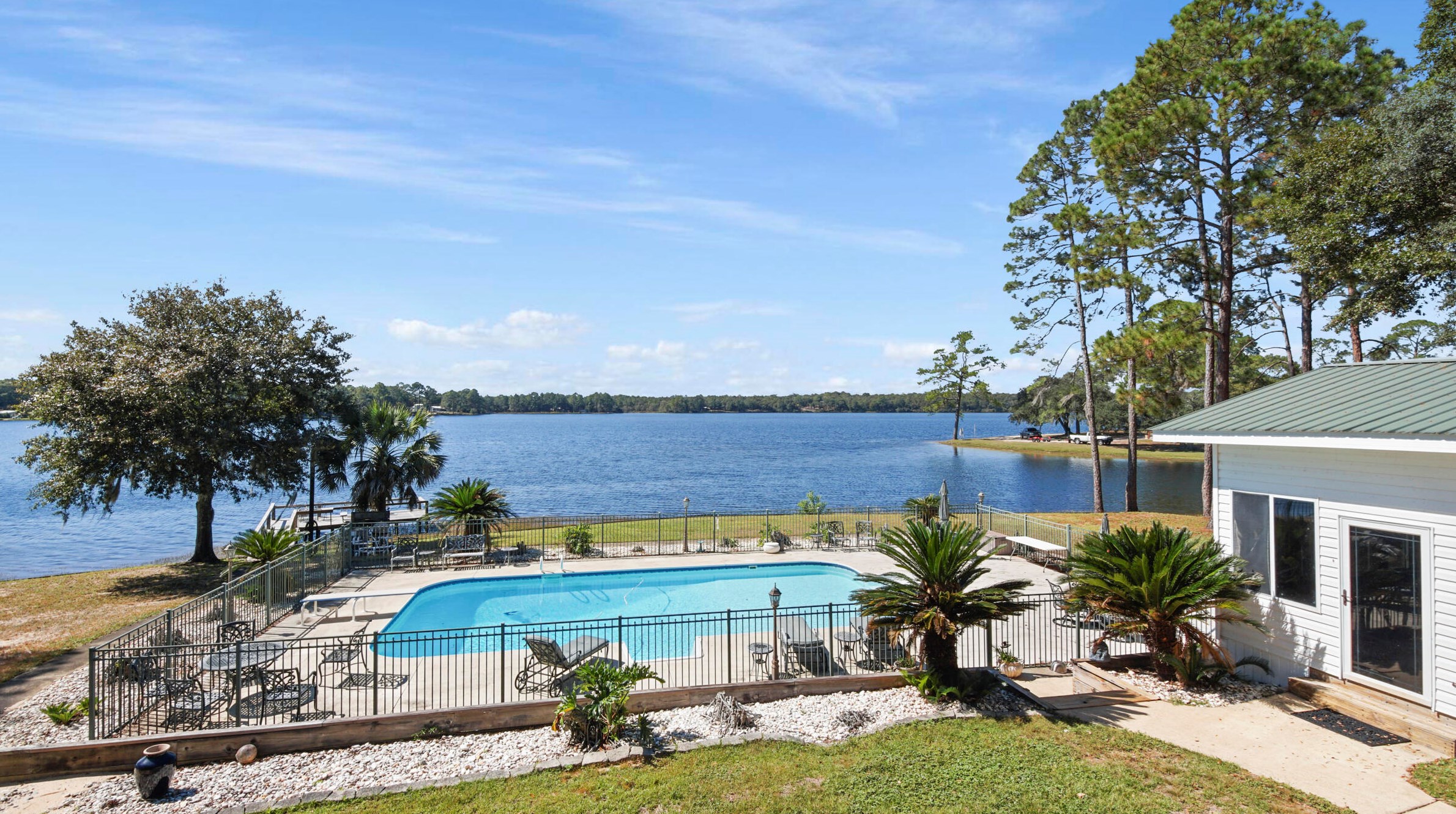 70 Serenity Cir, Defuniak Springs, FL 32433