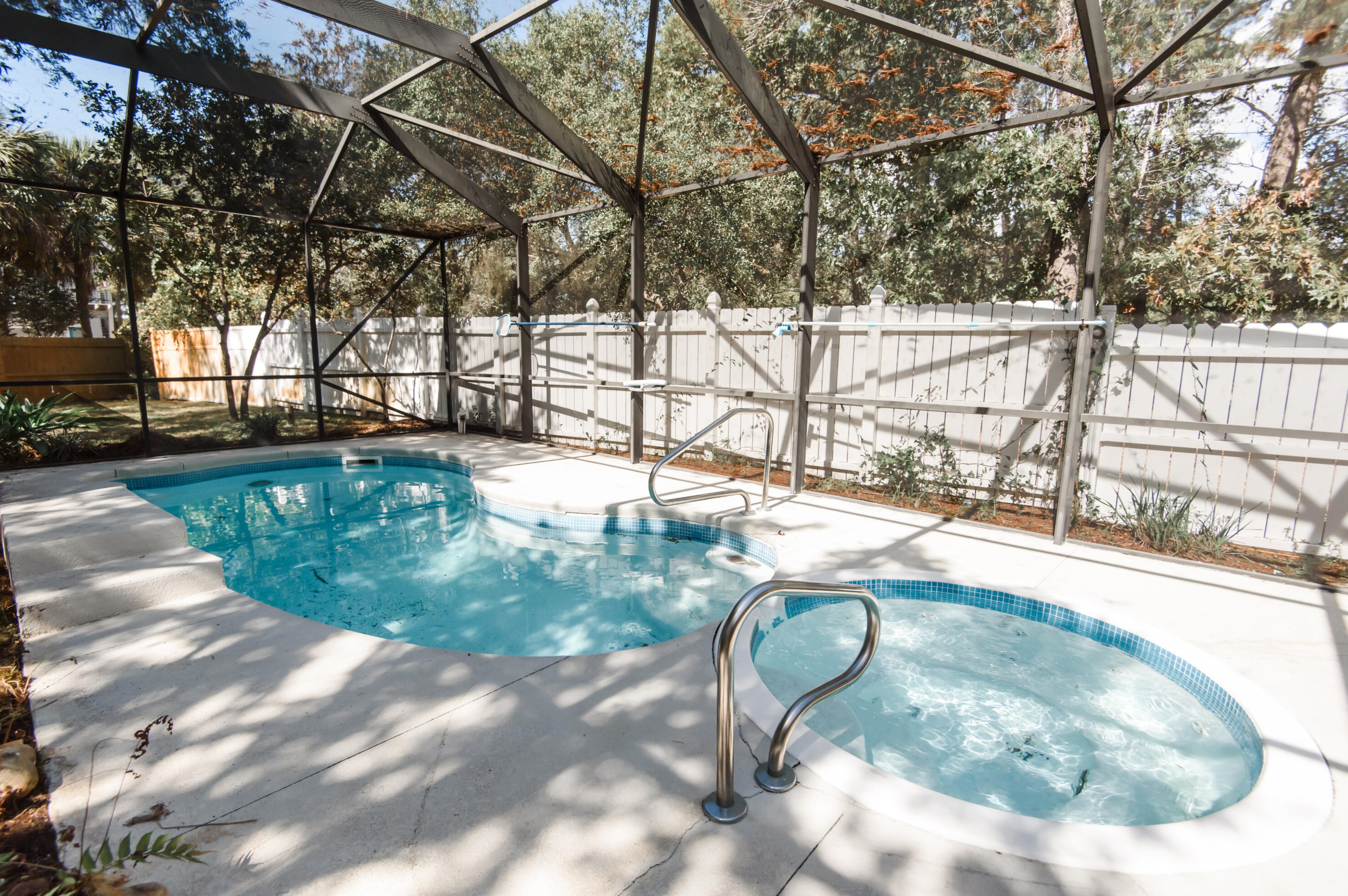 33 Lake Dr, Santa Rosa Beach, FL 32459-6521