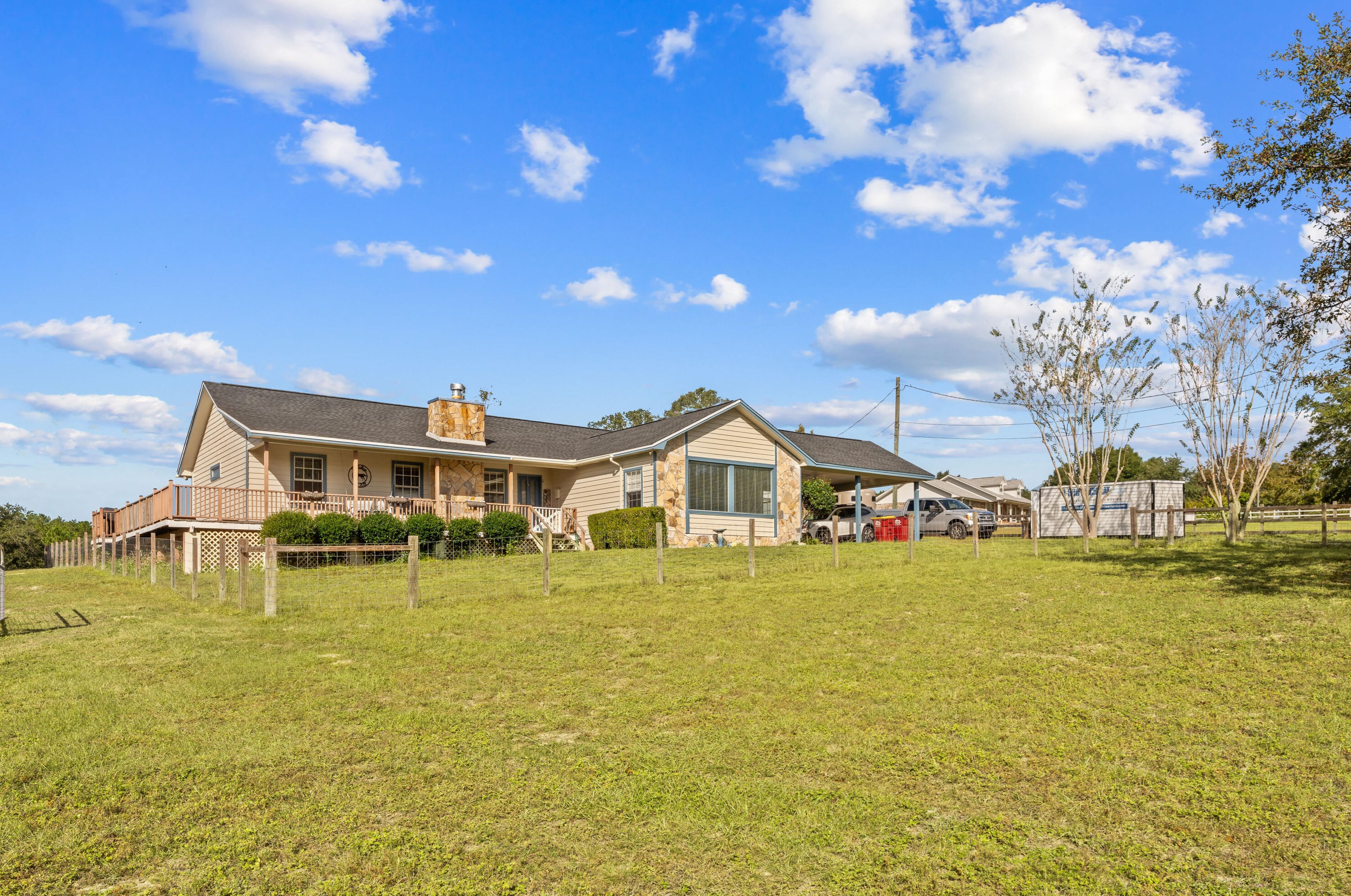 5782 Seminole Dr, Crestview, FL 32536-9548