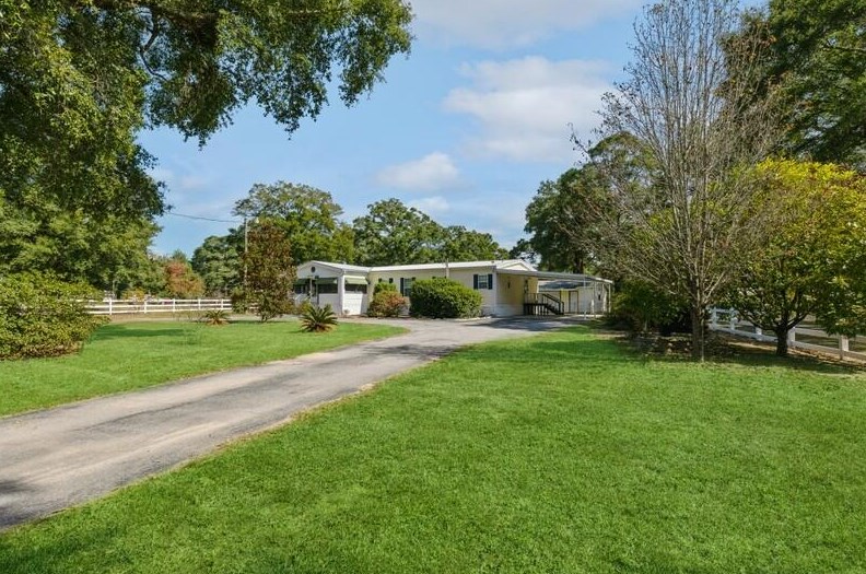 4773 Galliver Cutoff, Holt, FL 32564