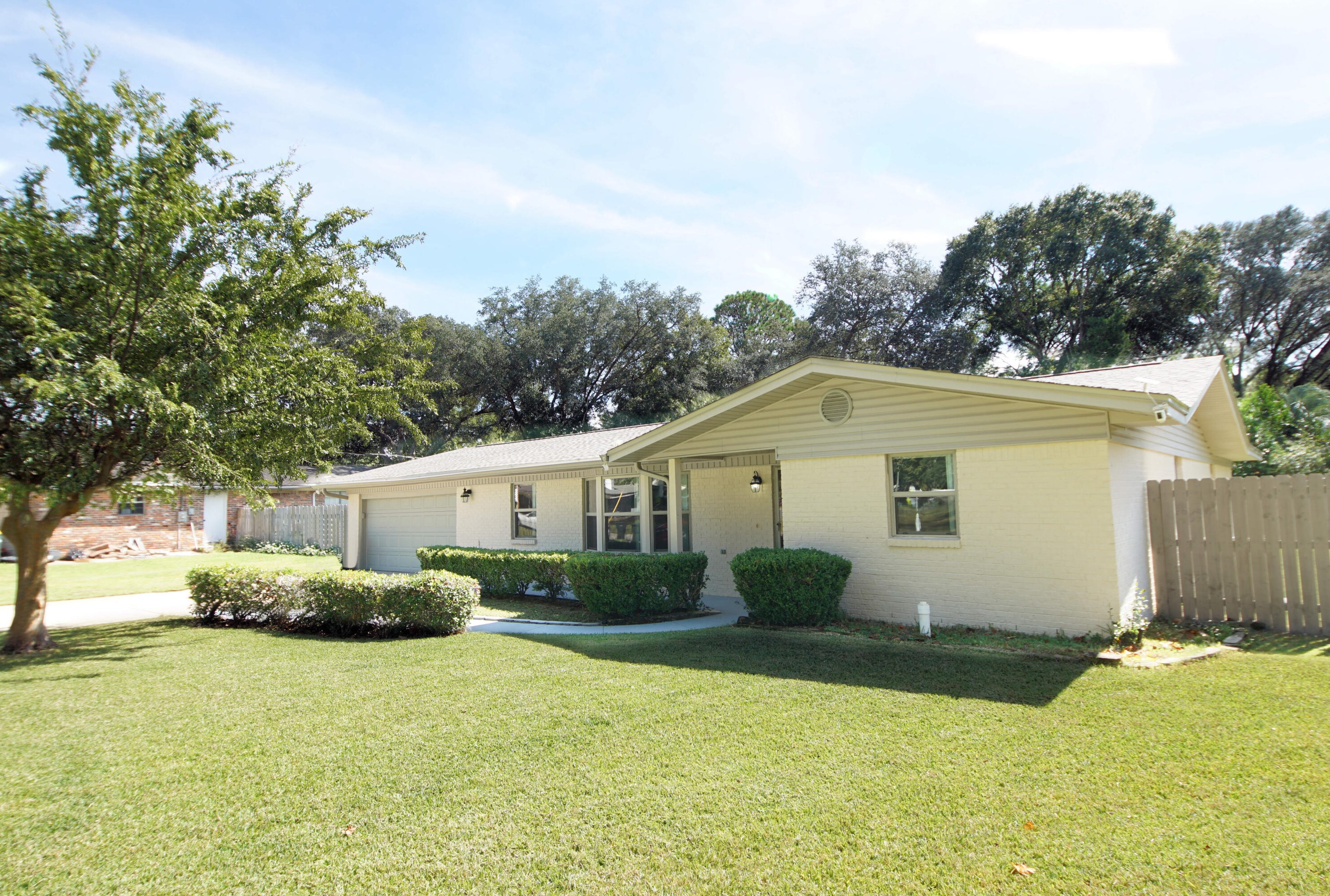 606 Powell Dr, Fort Walton Beach, FL 32547-1715
