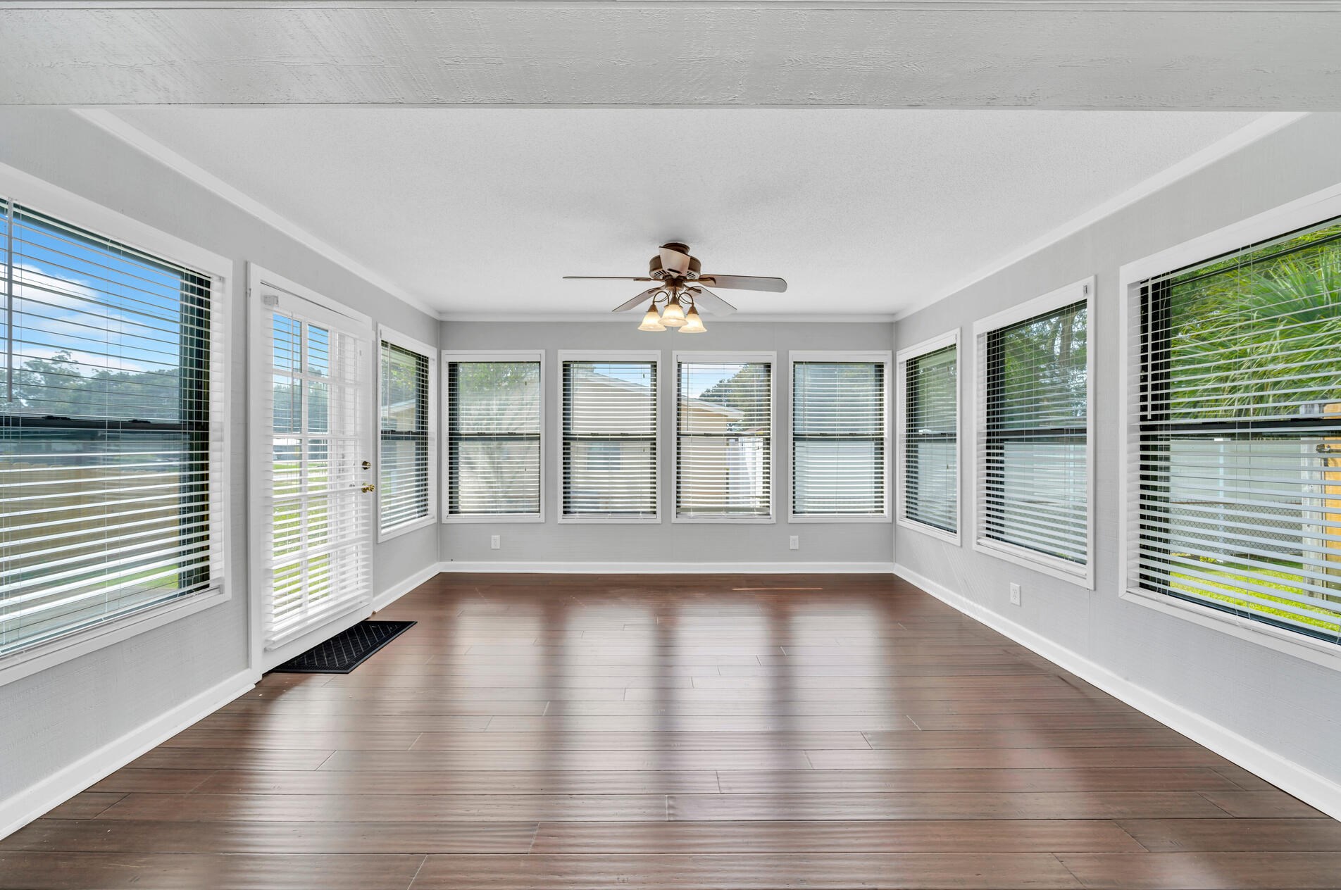 30 Hemlock Dr, Fort Walton Beach FL  32548-4716 exterior