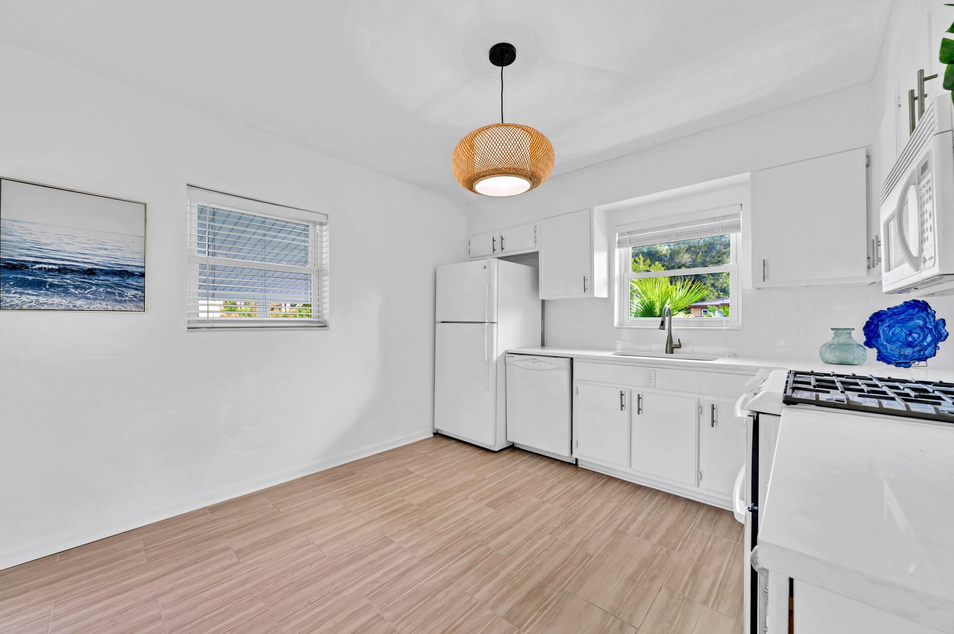 30 Hemlock Dr, Fort Walton Beach FL  32548-4716 exterior