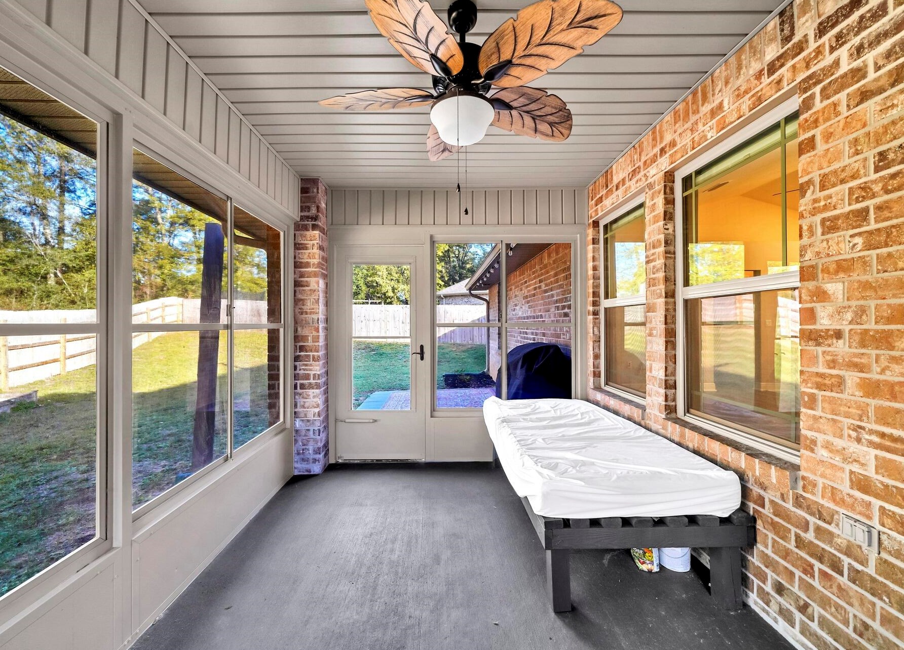 6030 Trestle St, Crestview FL  32536-4379 exterior
