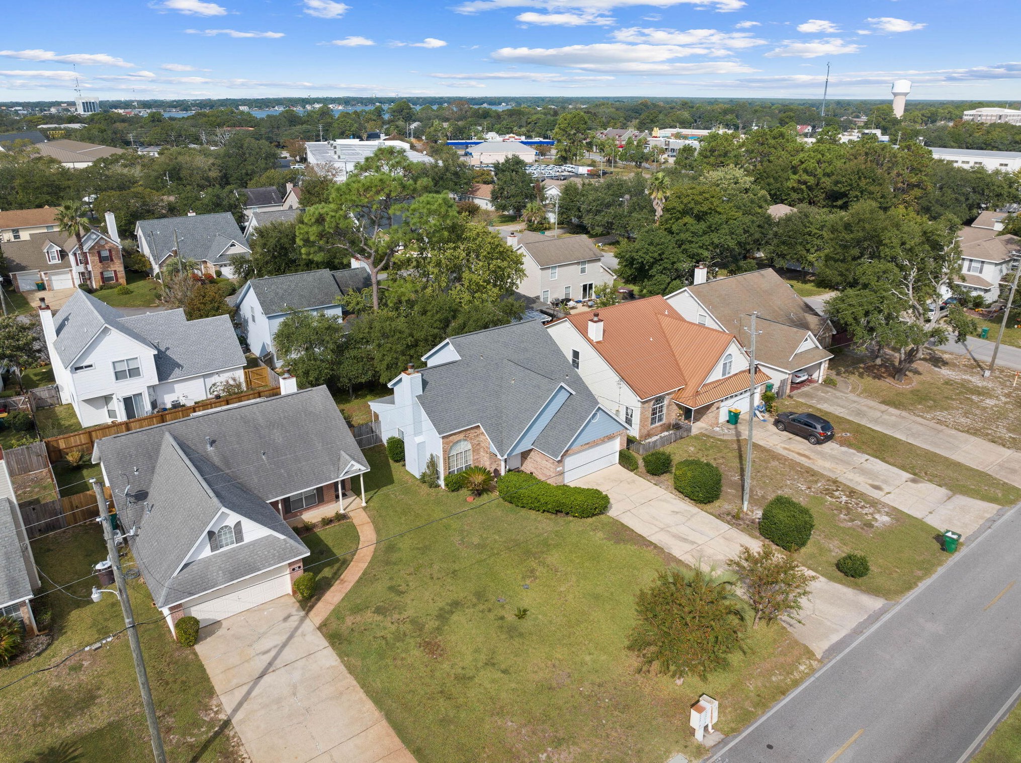 37 3rd St, Shalimar, FL 32579
