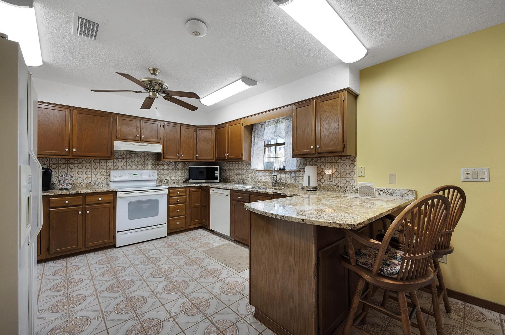 914 Aloma Faye Ln, Fort Walton Beach FL  32547-3320 exterior