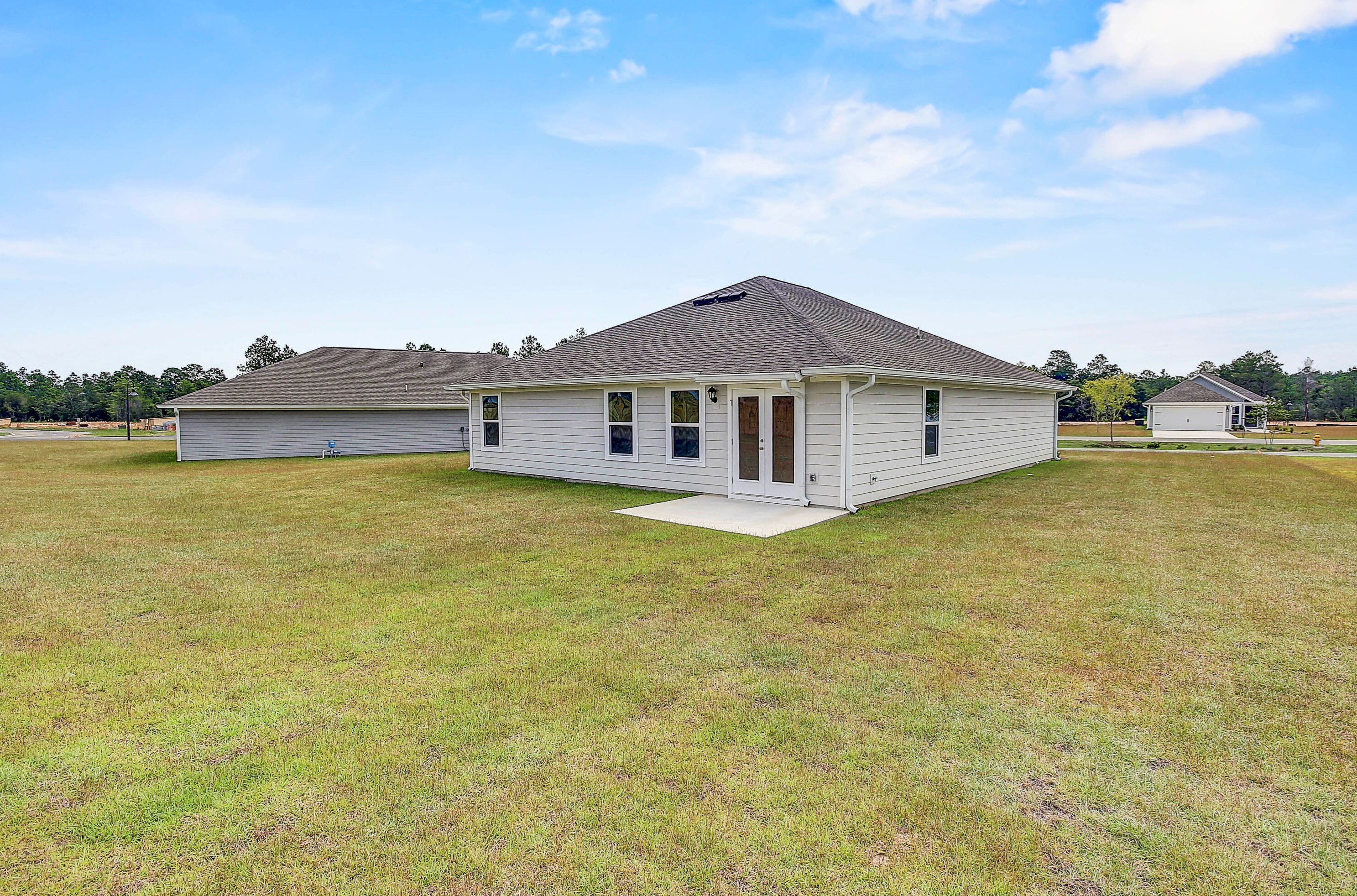 147 Sweet Blossom Bend, Freeport, FL 32439