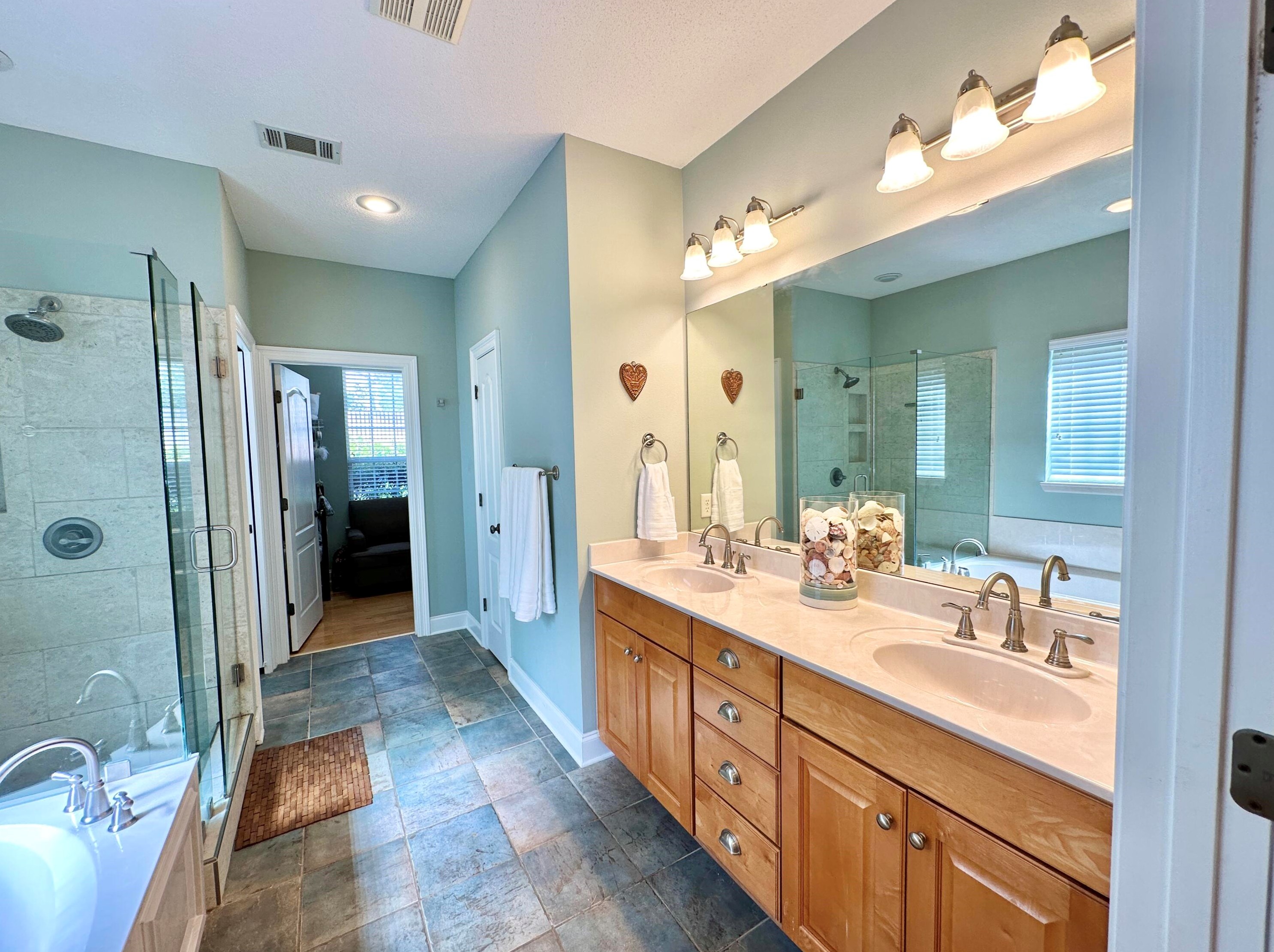 235 Hillside Dr, Niceville FL  32578-2355 exterior