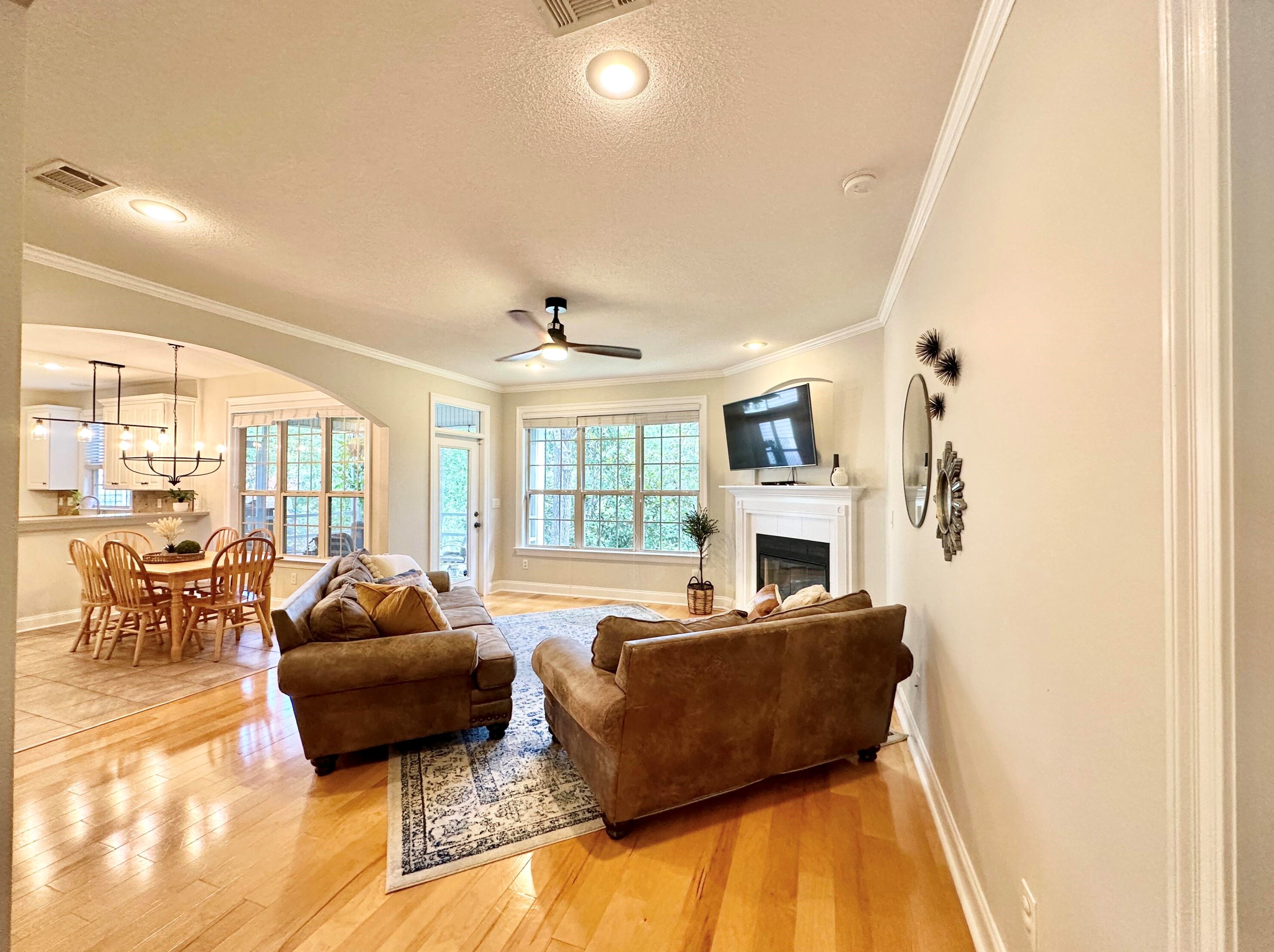 235 Hillside Dr, Niceville FL  32578-2355 exterior