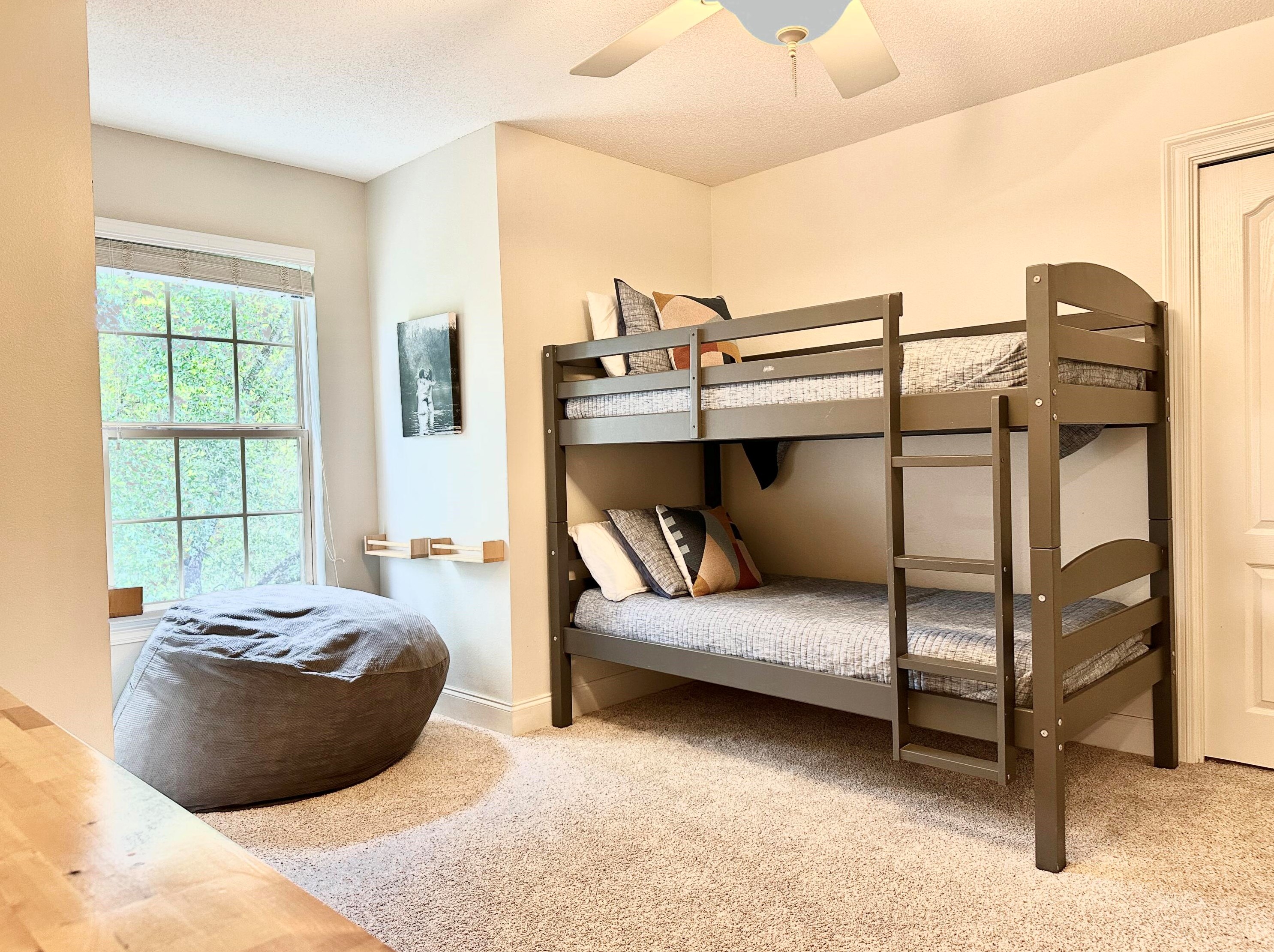 235 Hillside Dr, Niceville FL  32578-2355 exterior