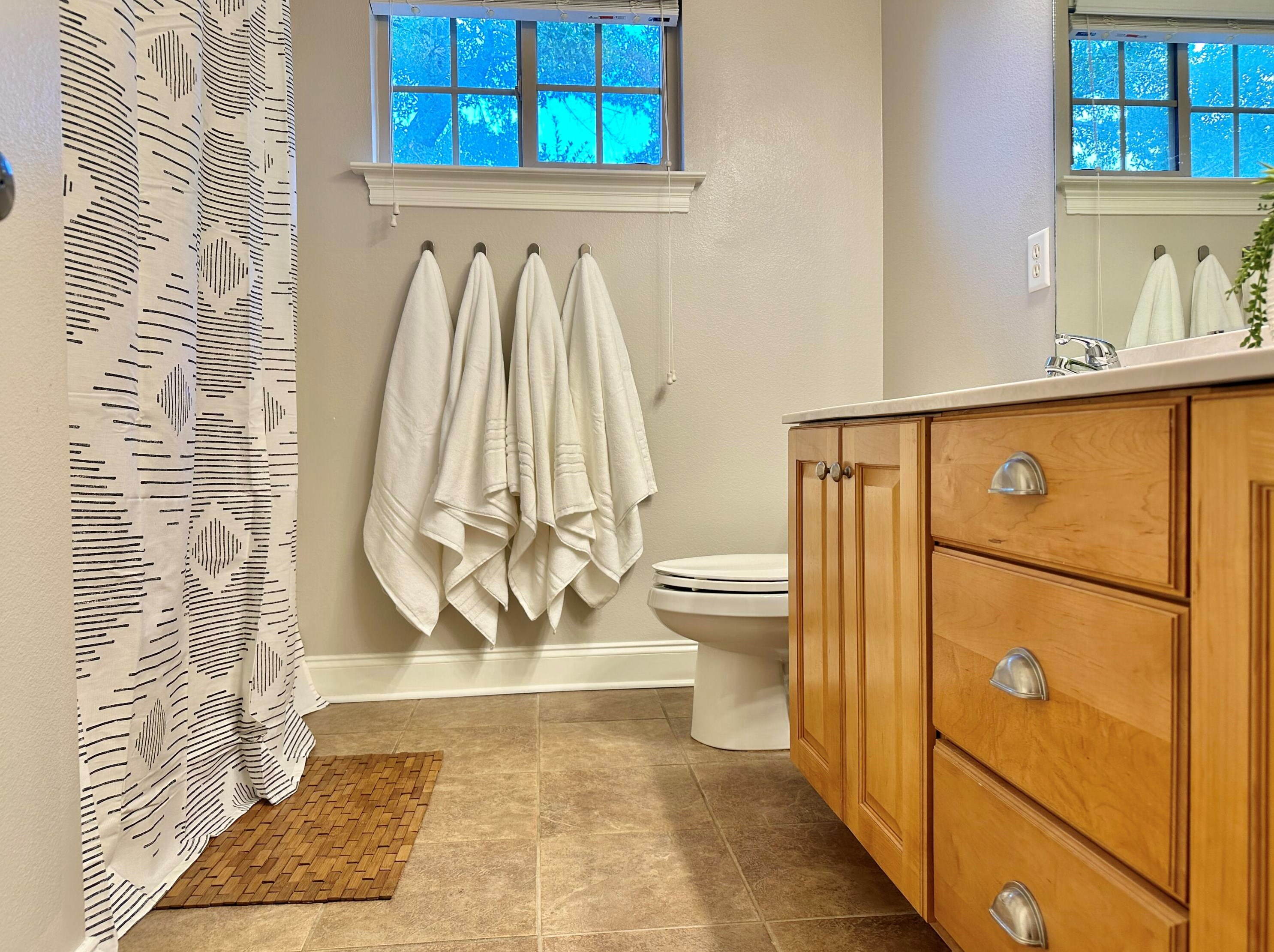 235 Hillside Dr, Niceville FL  32578-2355 exterior