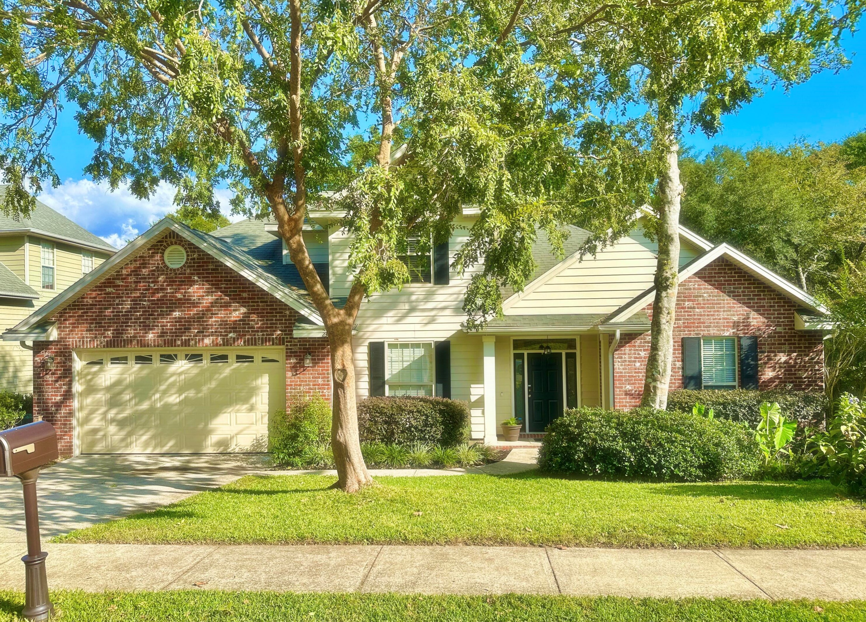 235 Hillside Dr, Niceville FL  32578-2355 exterior