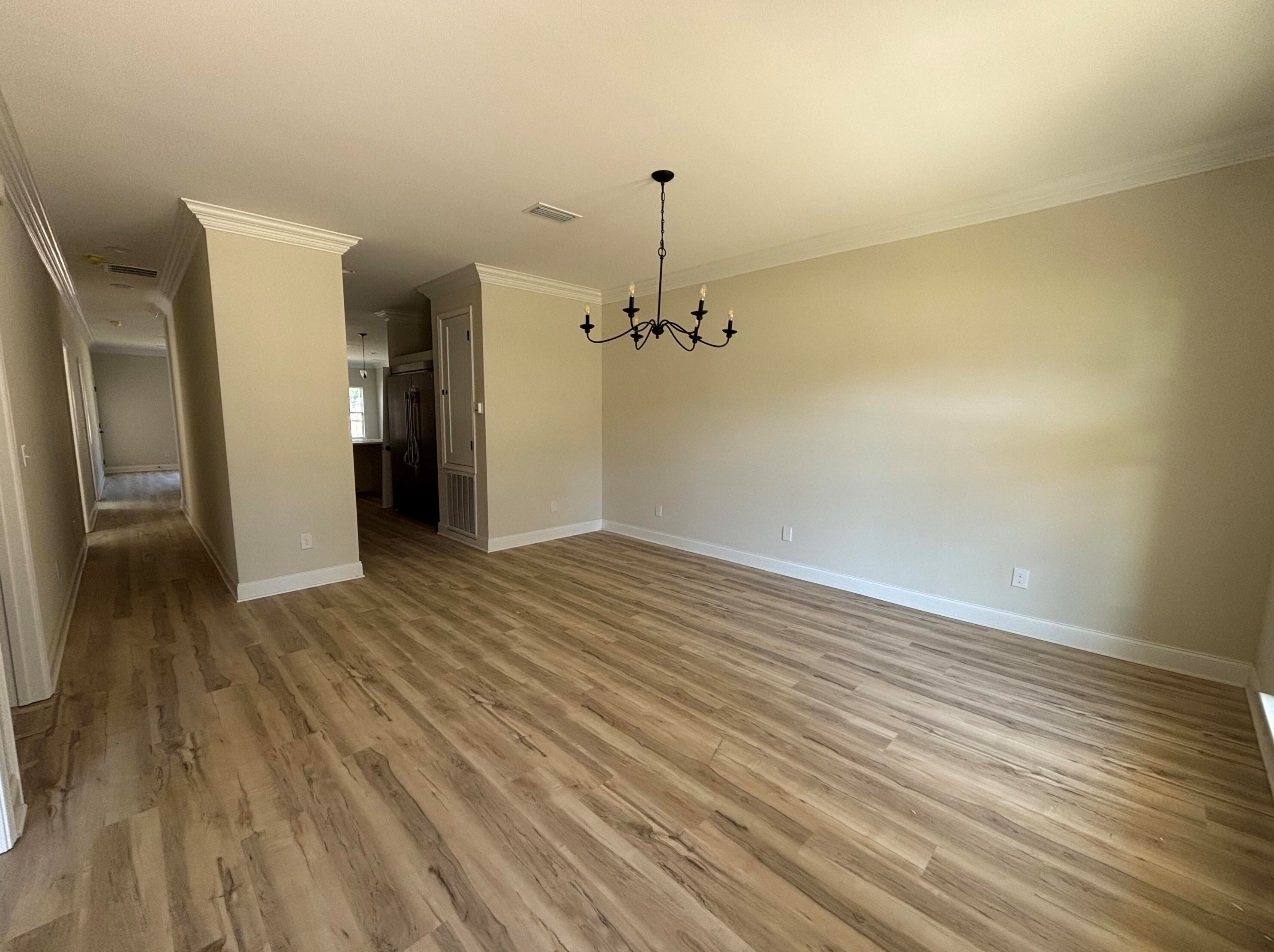 67 4th St, Shalimar, FL 32579