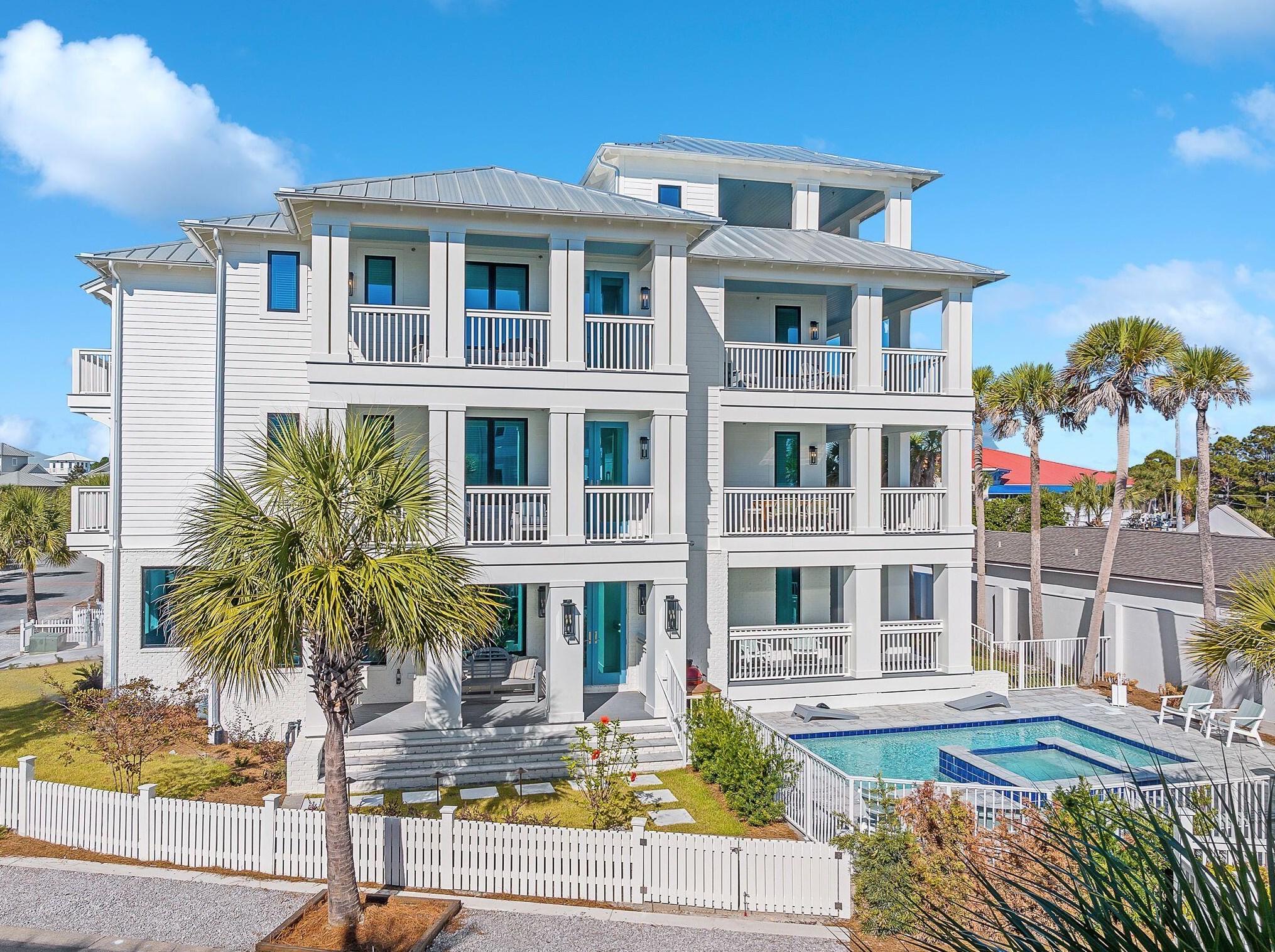 515 Beachside Gdns, Panama City, FL 32413-1057