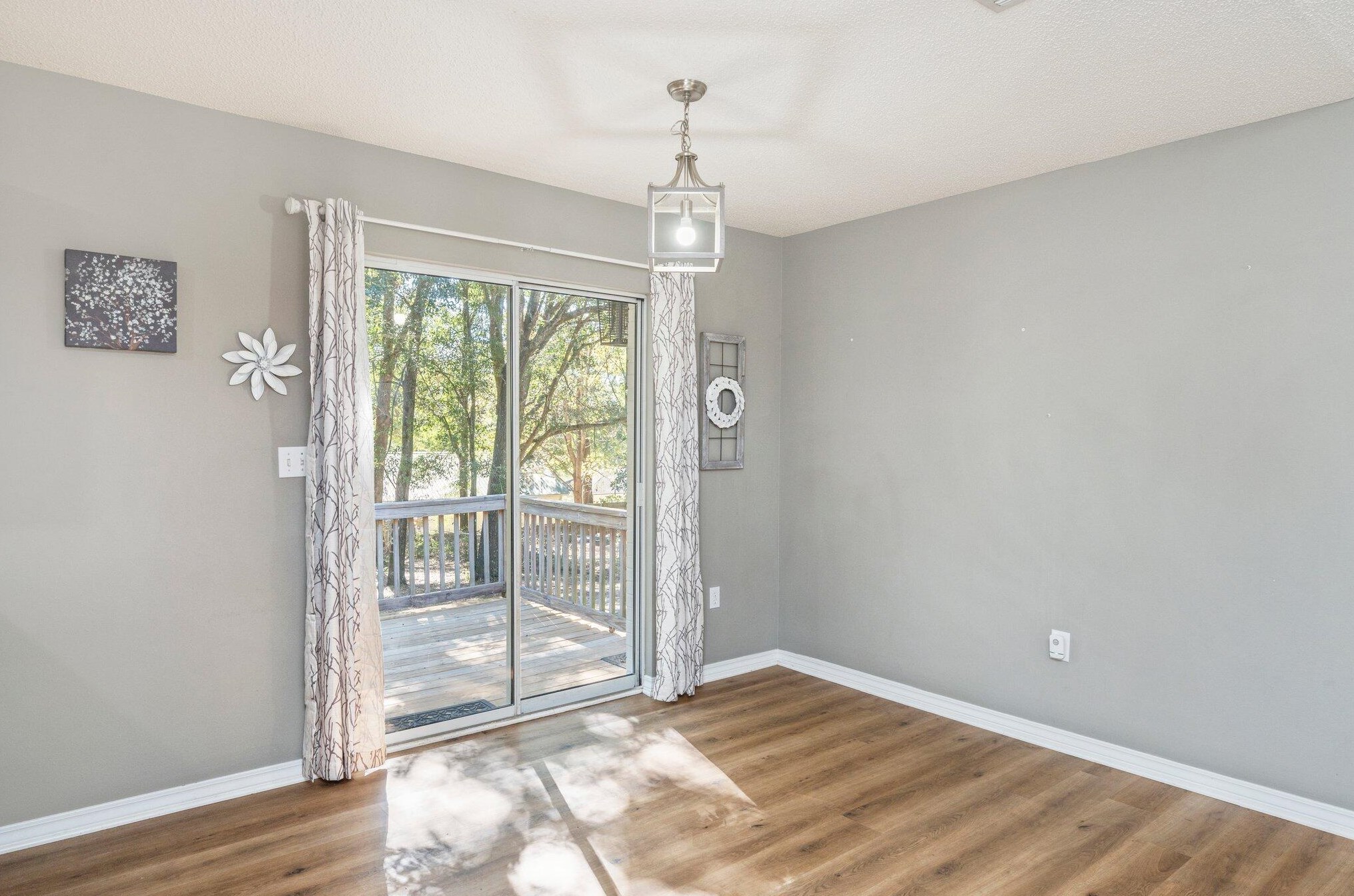 114 Jeff Dr, Crestview FL  32536-1600 exterior
