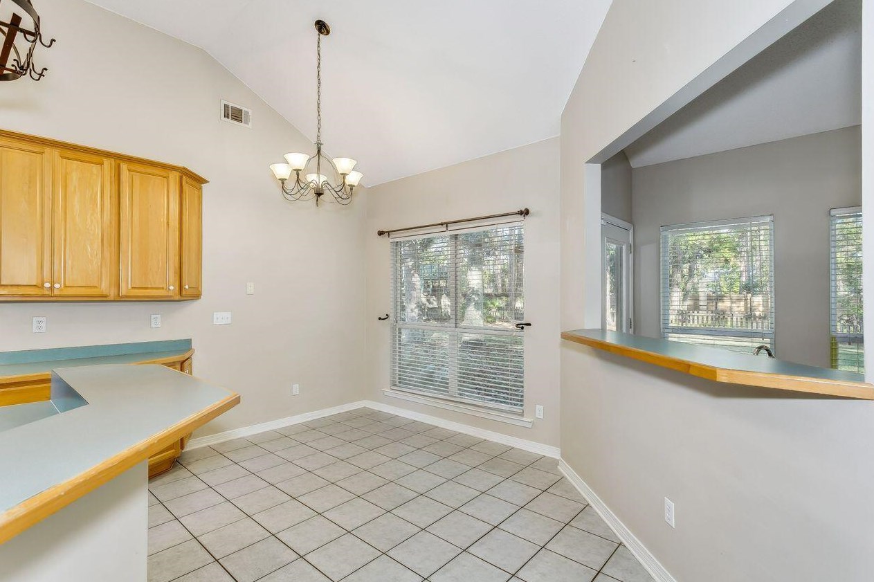 209 Yacht Club Dr, Niceville FL  32578-3720 exterior