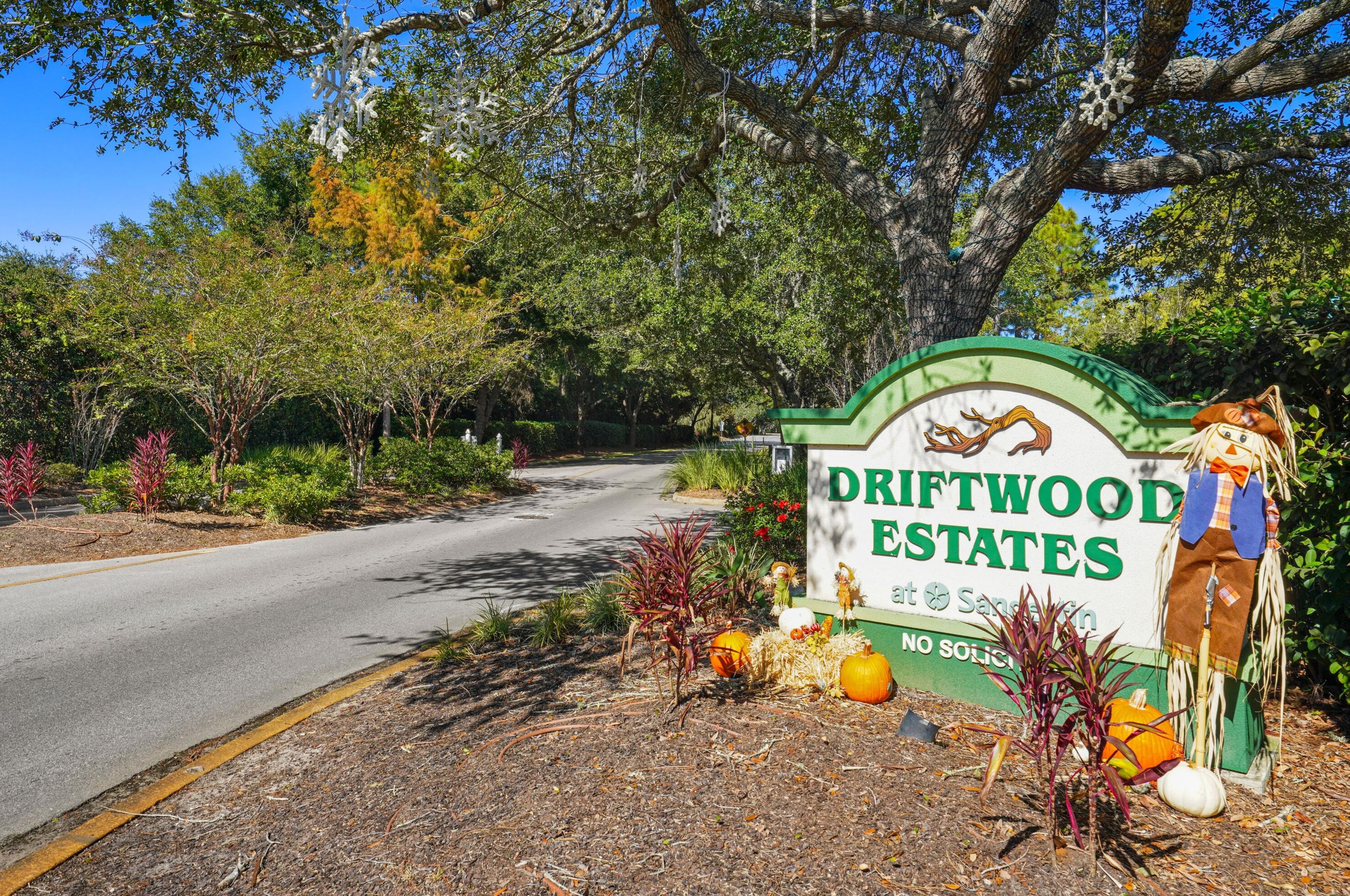 82 Red Bay Ct, Santa Rosa Beach, FL 32459-8011