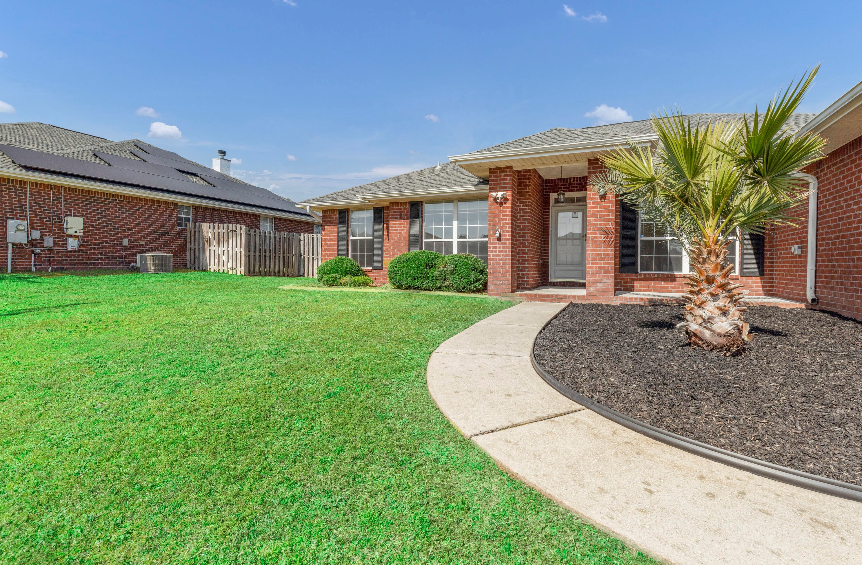 2144 Hagood Loop, Crestview, FL 32536