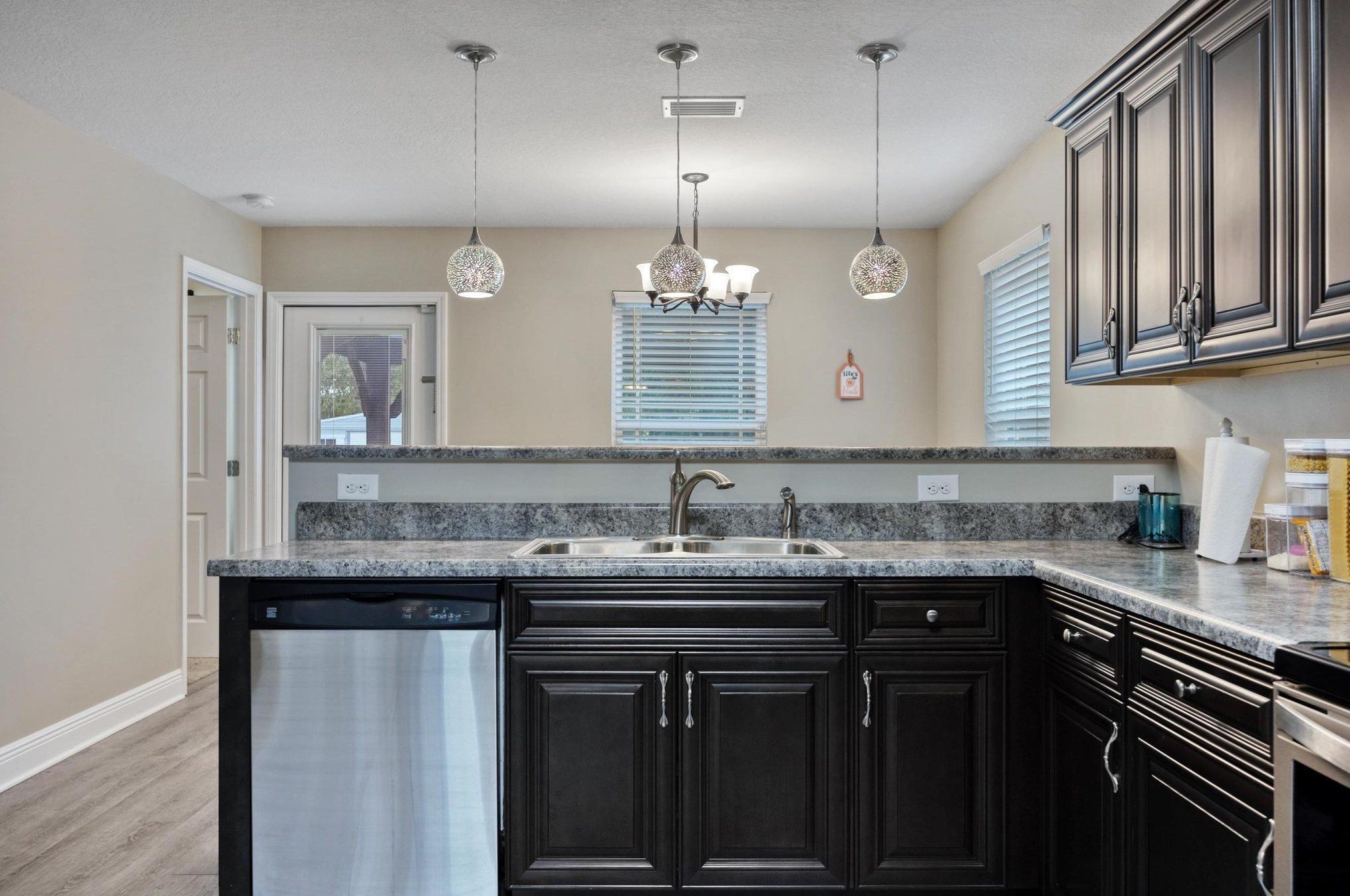 3197 Maple St, Crestview FL  32539-9180 exterior