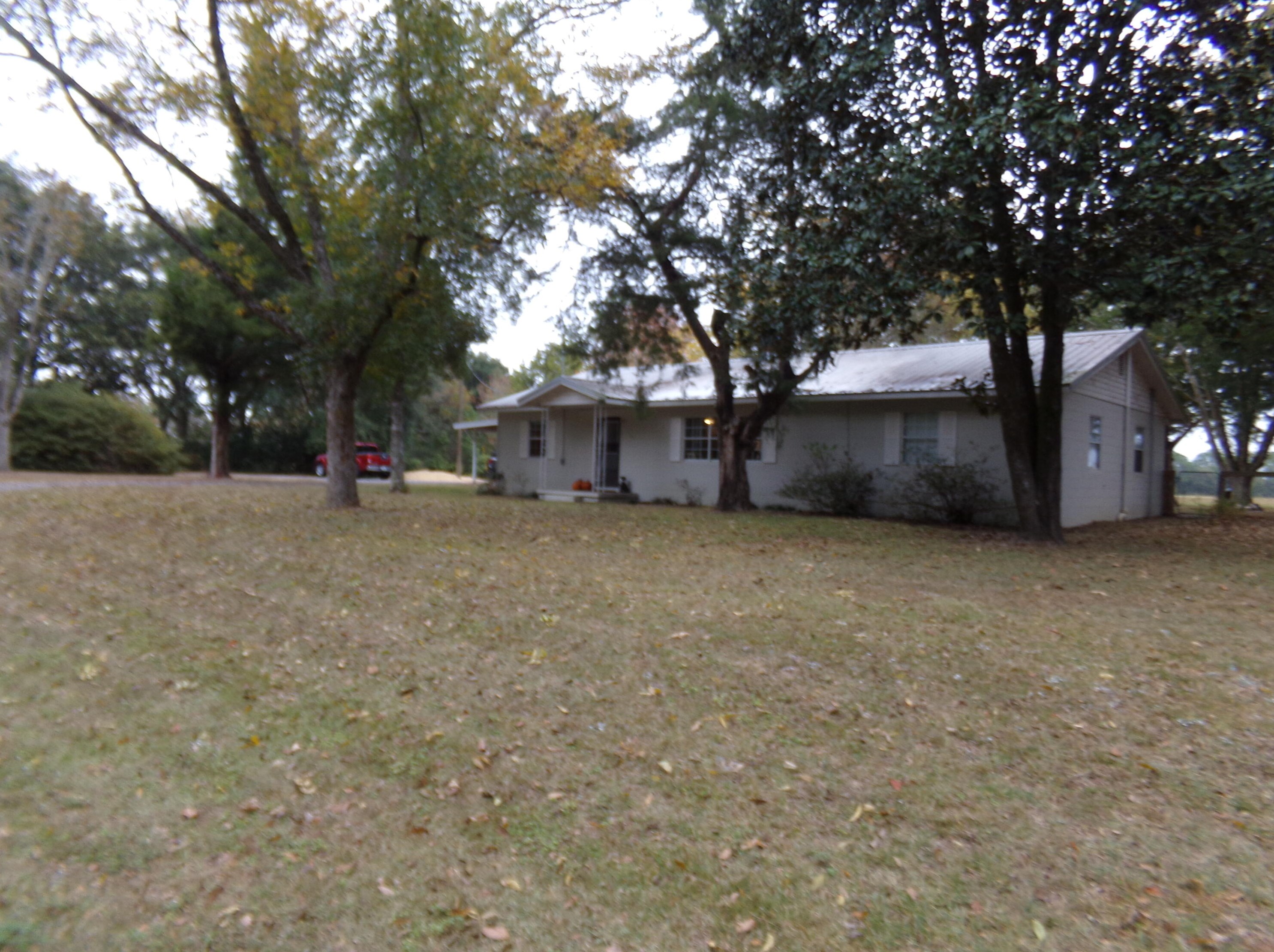 1764 Adams Rd, Defuniak Springs, FL 32433