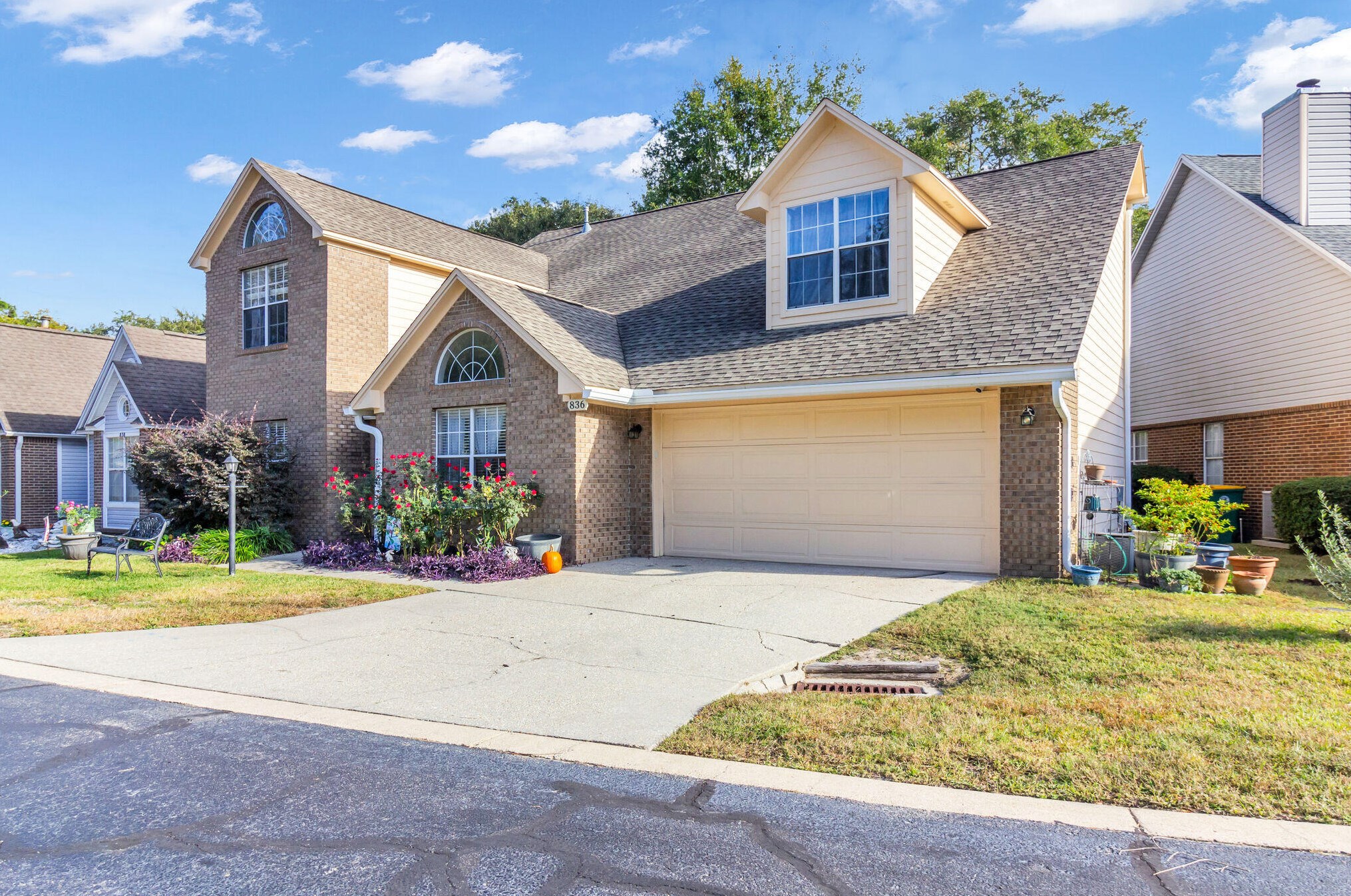 836 Fairway Lakes Dr, Niceville, FL 32578-3810