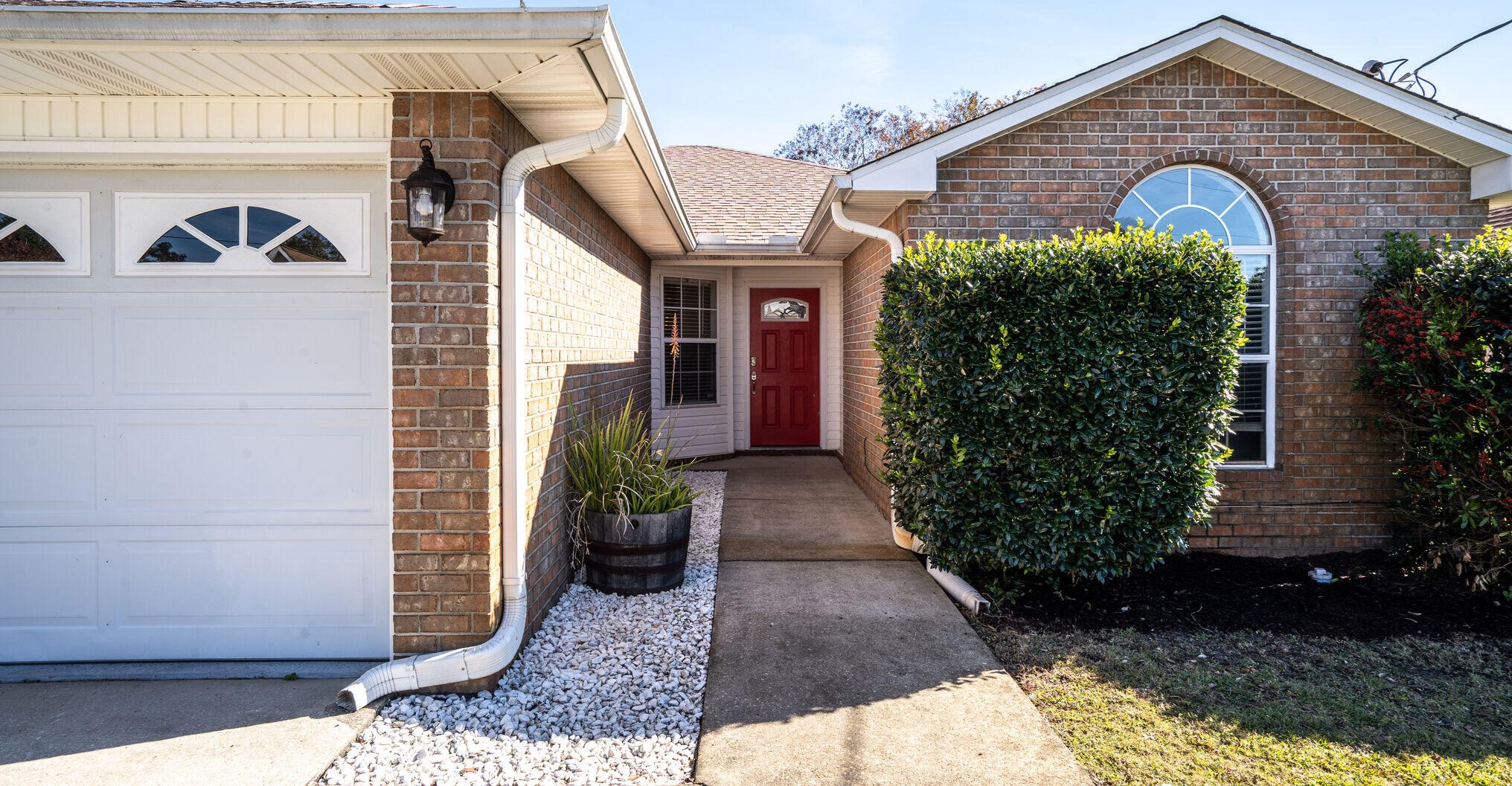457 Rush Park Cir, Mary Esther FL  32569-2405 exterior