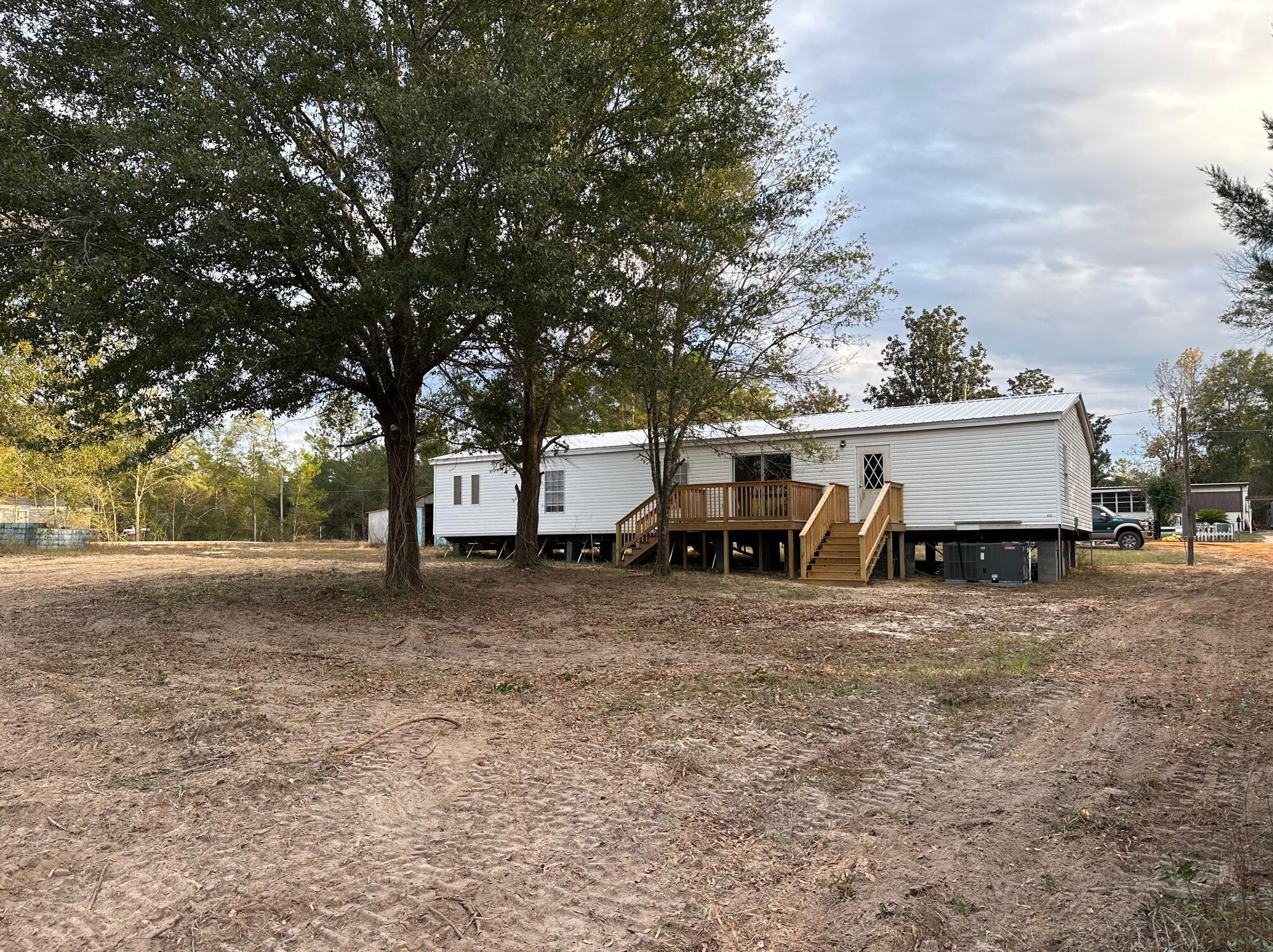 140 W Hibiscus Ave W, Defuniak Springs, FL 32433