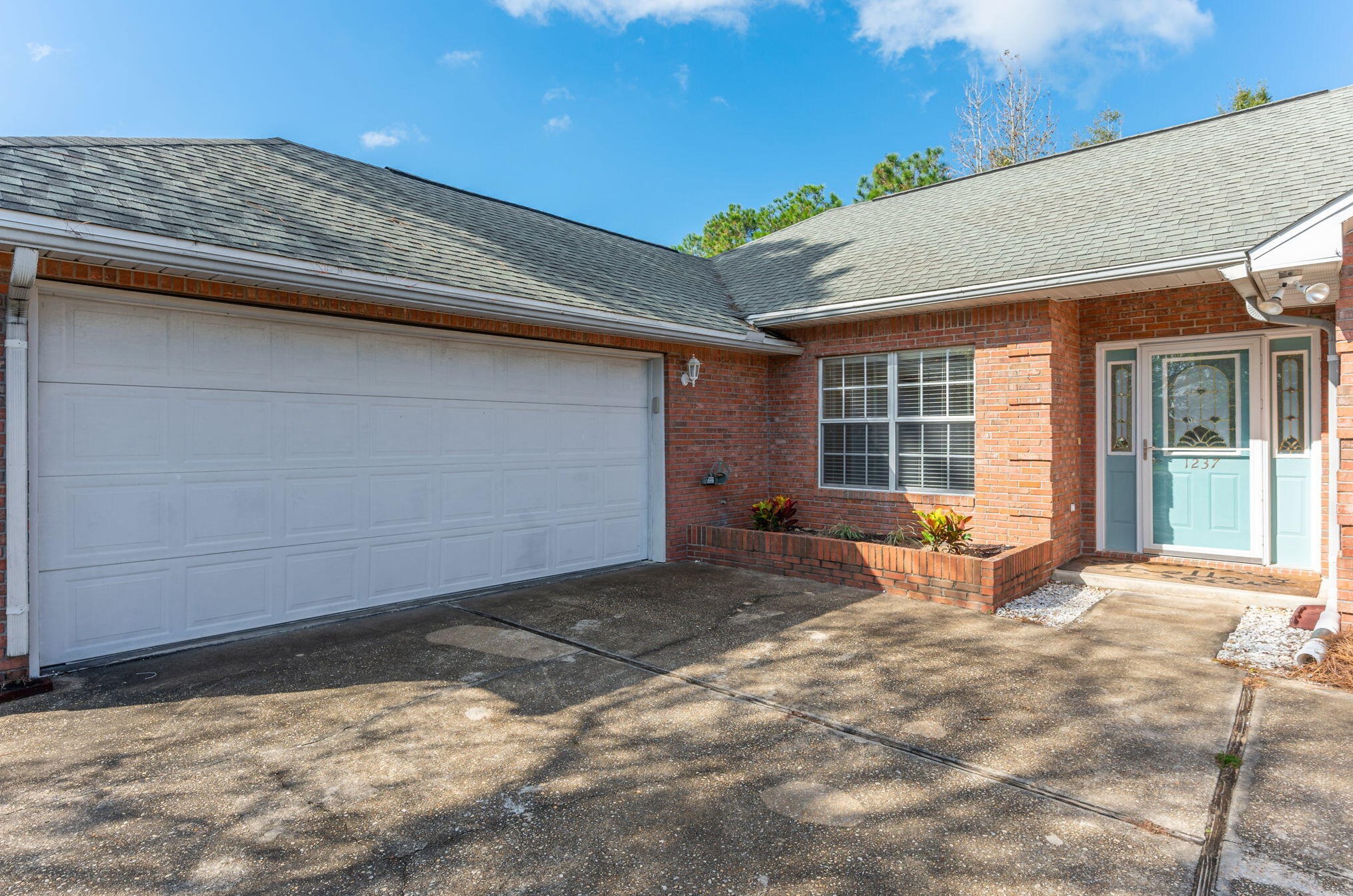 1237 Gabrielle Dr, Crestview, FL 32536-4285