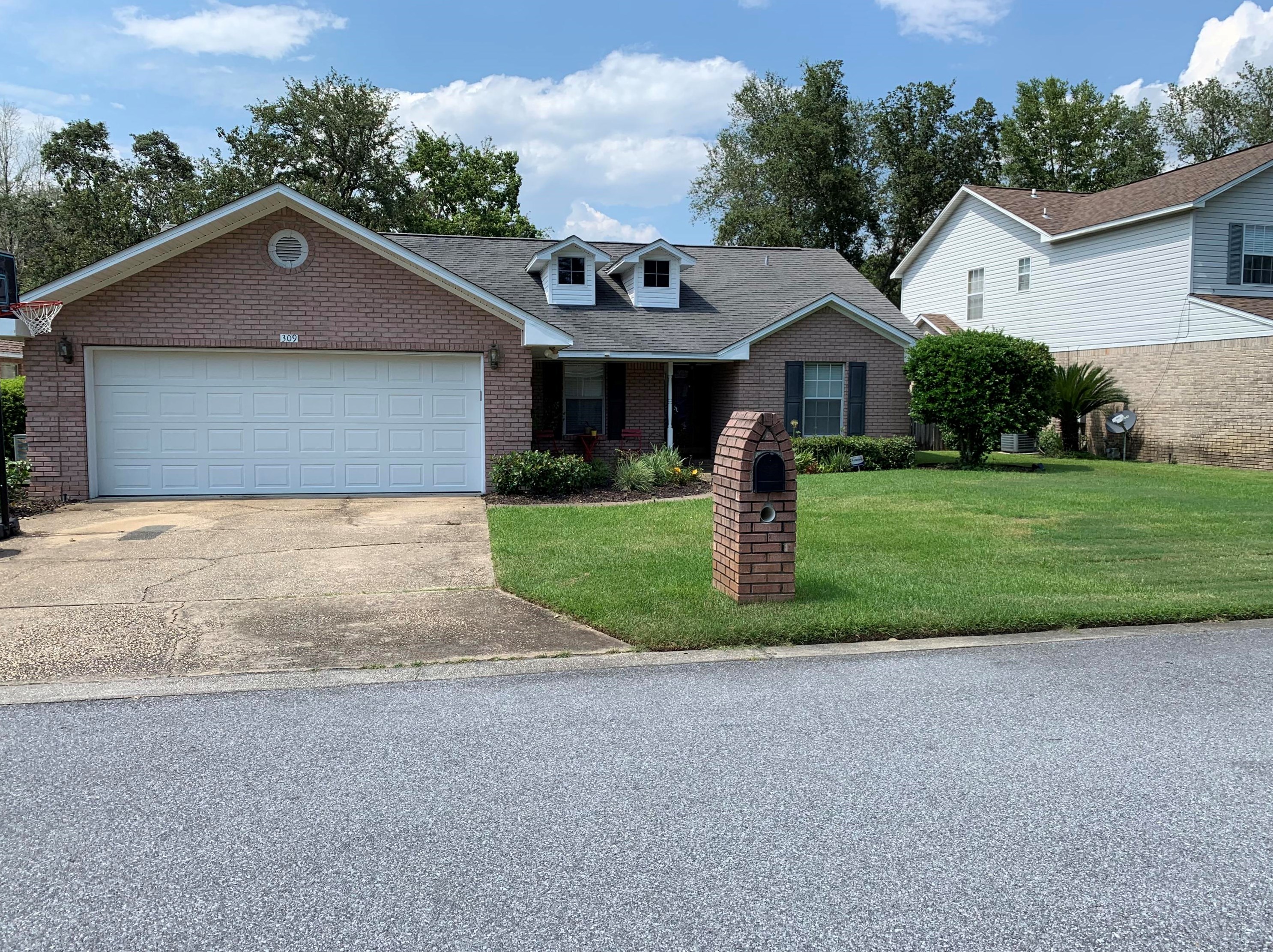 309 Parkwood Pl, Niceville, FL 32578