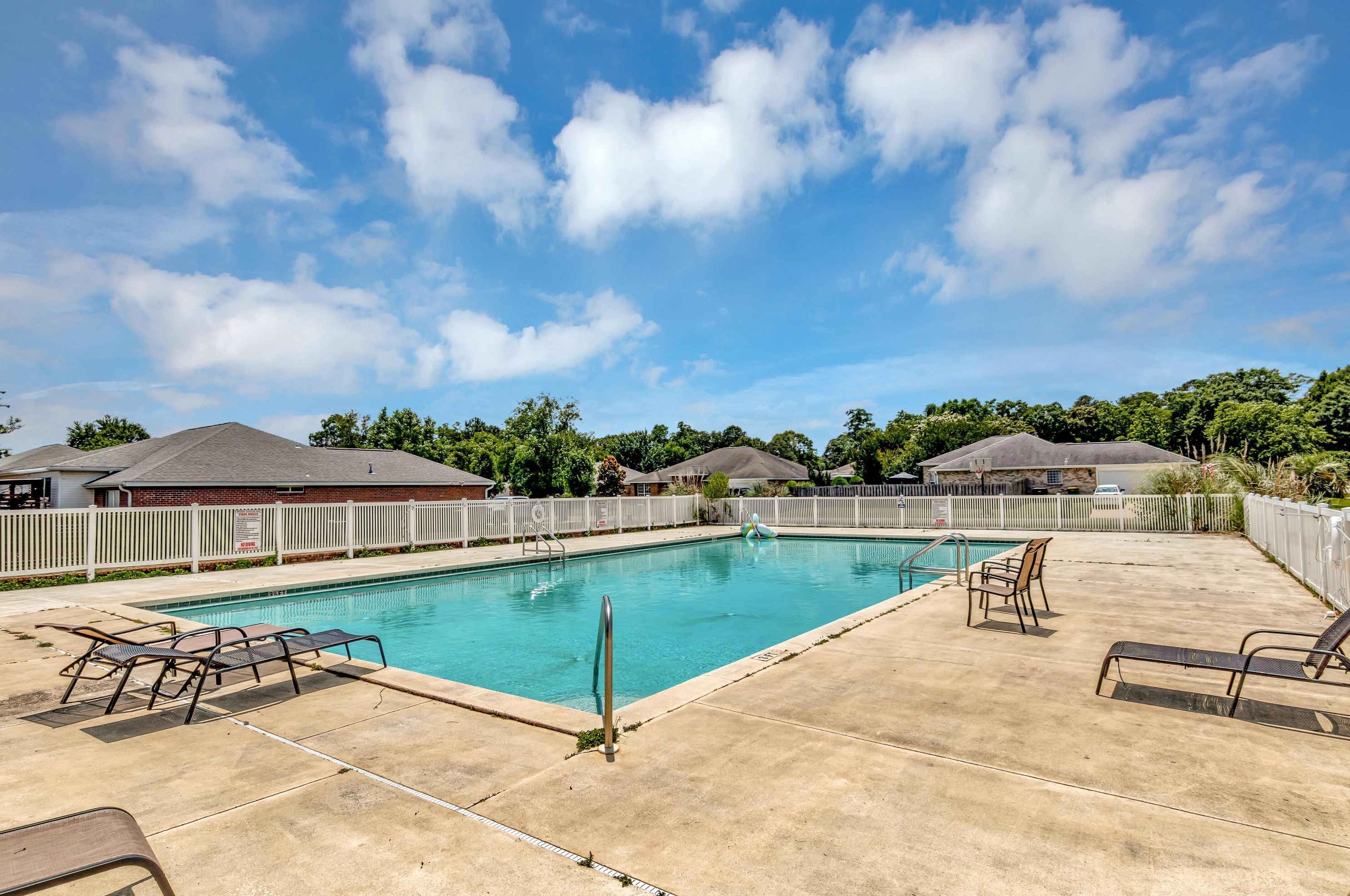 3003 Crown Creek Cir, Crestview FL  32539-9000 exterior
