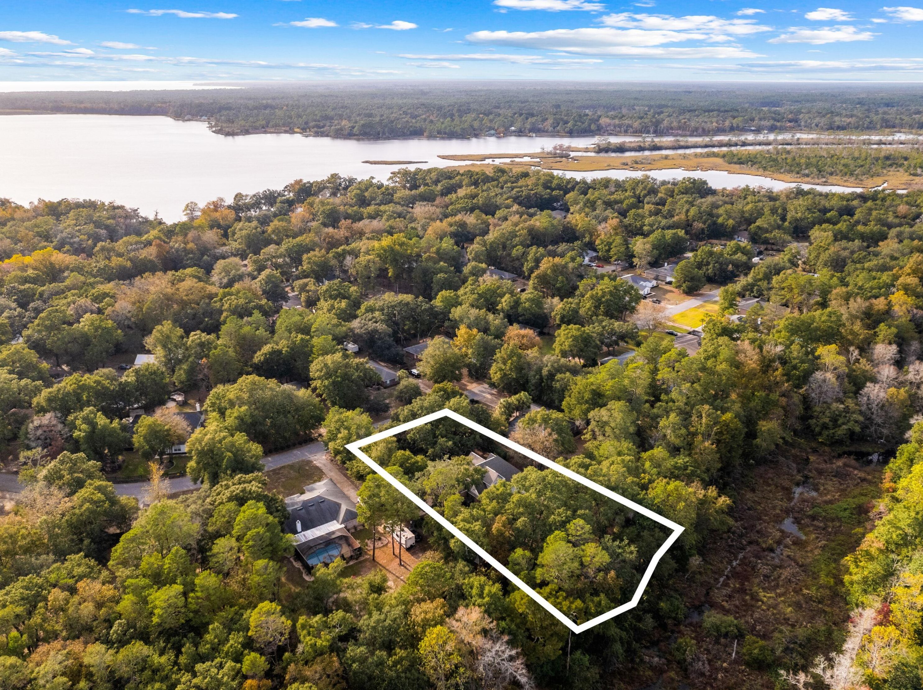 771 Waterview Cove Dr, Freeport, FL 32439