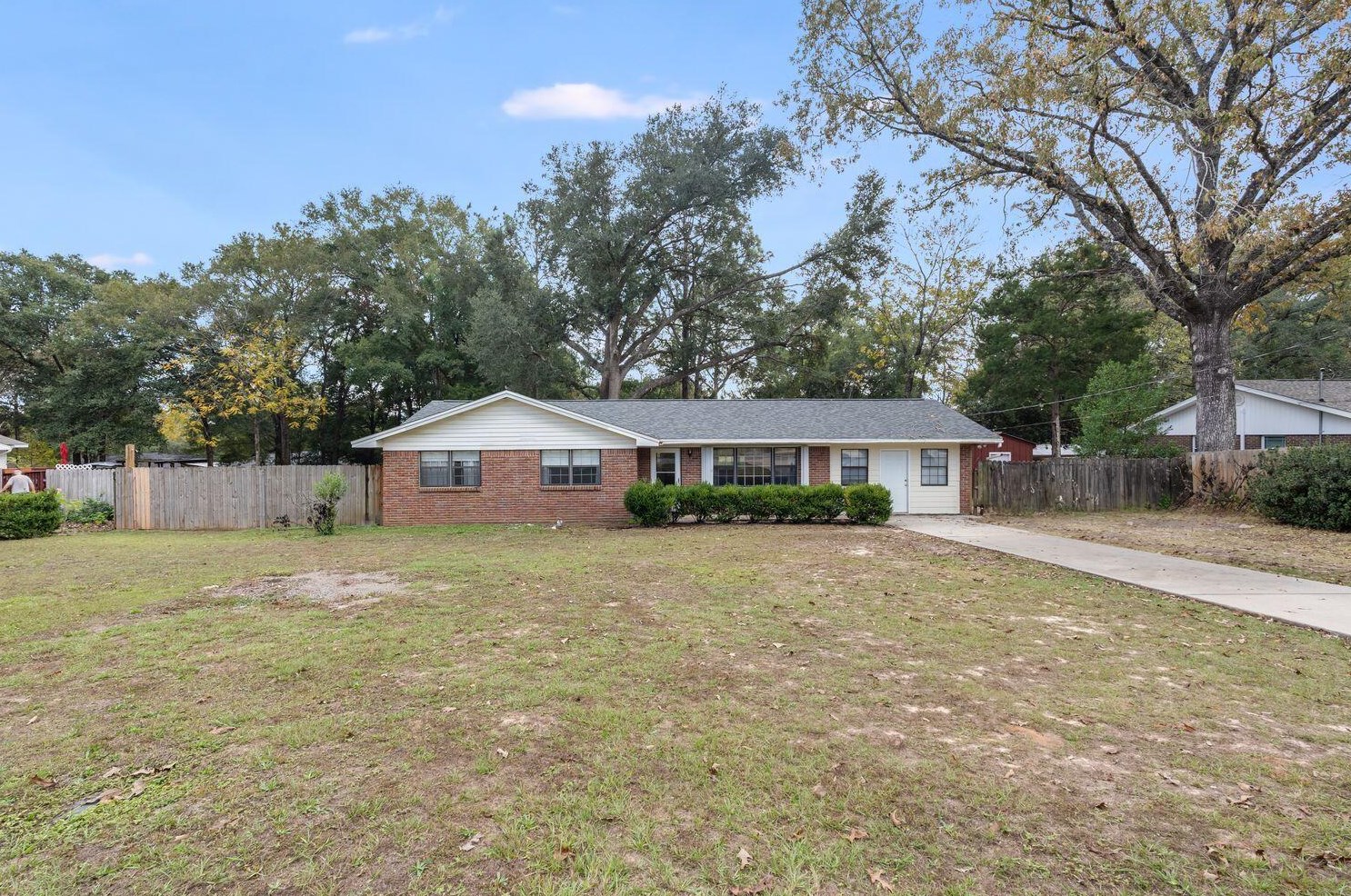 132 Phillips Dr, Crestview, FL 32536-1620