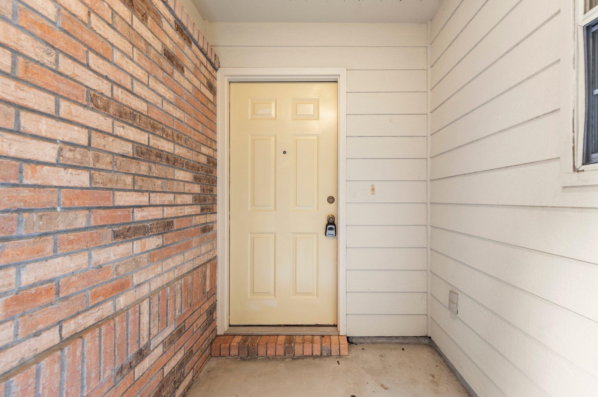 595 Emerald Ln, Fort Walton Beach, FL 32547