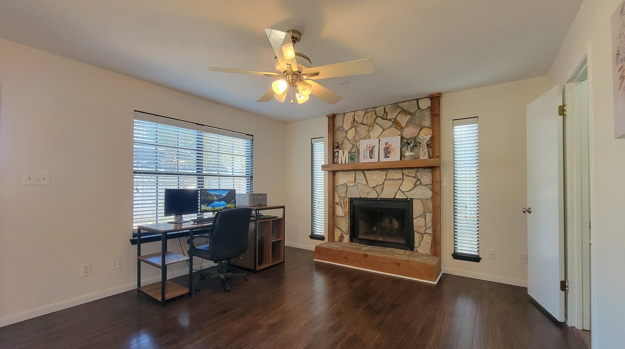 1600 Mariah Way, Fort Walton Beach FL  32547-1189 exterior