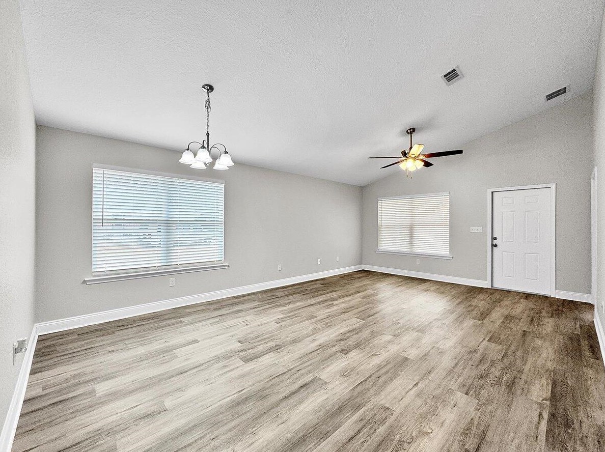 3013 N 36th Ave N, Milton, FL 32583