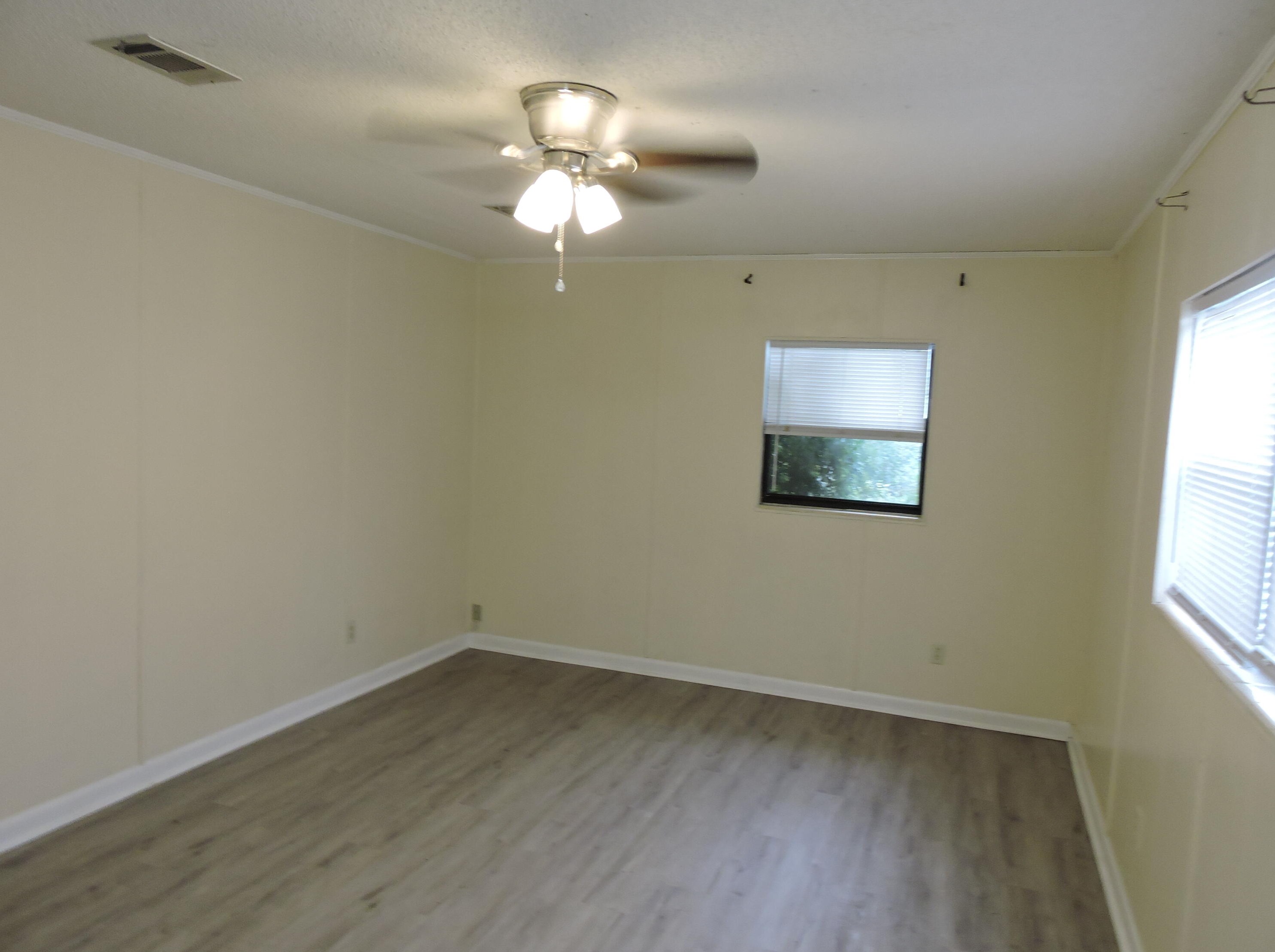 120 Sikes Dr, Crestview FL  32539-3209 exterior