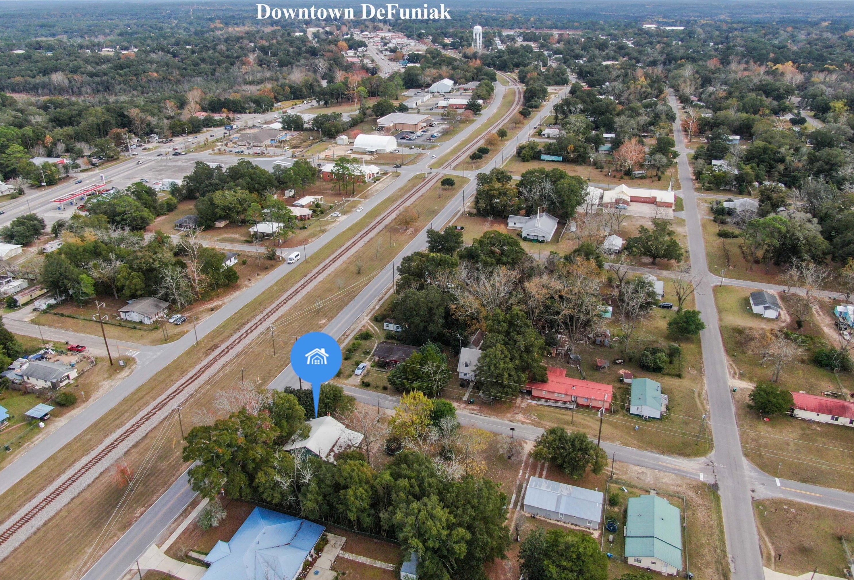 563 W Live Oak Ave W, Defuniak Springs, FL 32435