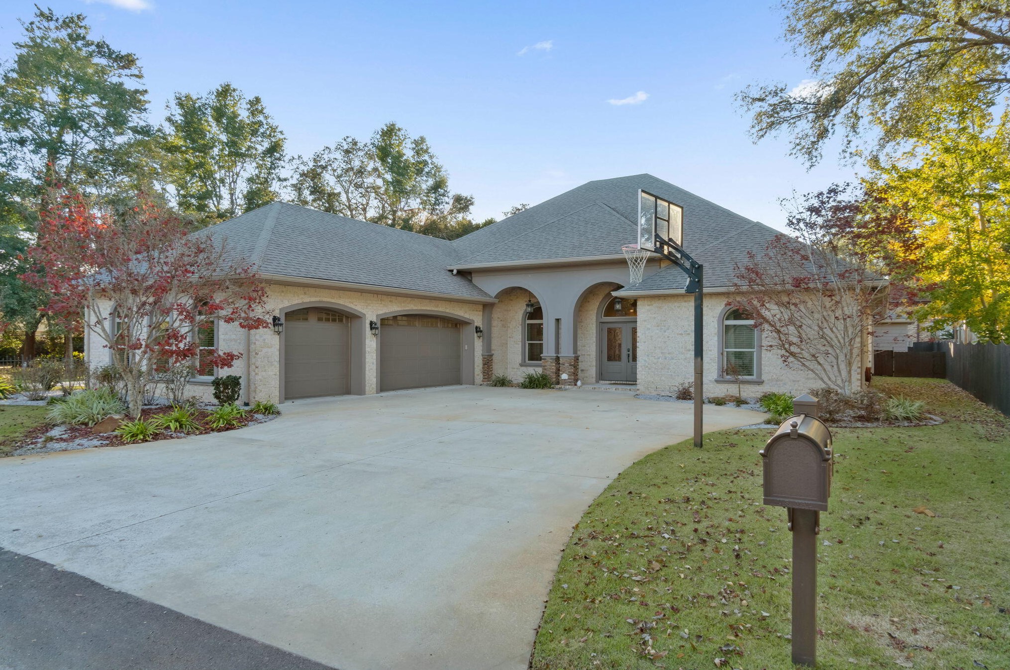 214 Casper Dr, Fort Walton Beach, FL 32547