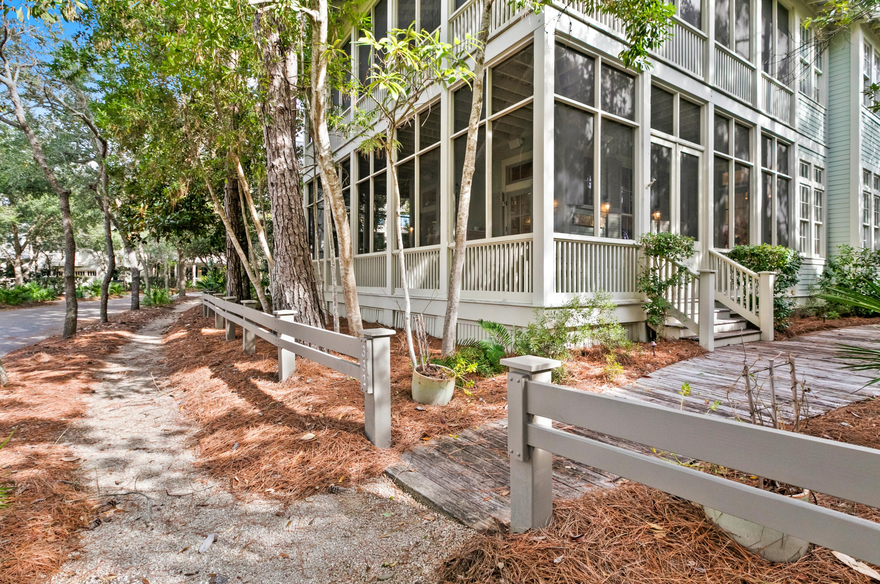 332 Western Lake Dr, Santa Rosa Beach, FL 32459-2810