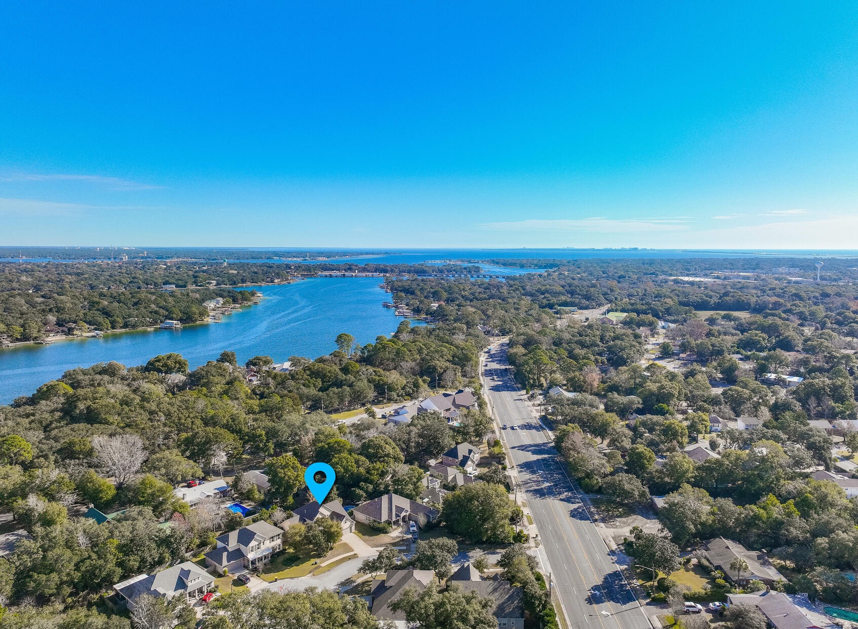 203 Nw Rigdon Ct Nw, Fort Walton Beach, FL 32548