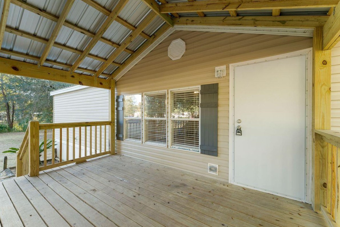 59 Hummingbird Ln, Freeport, FL 32439