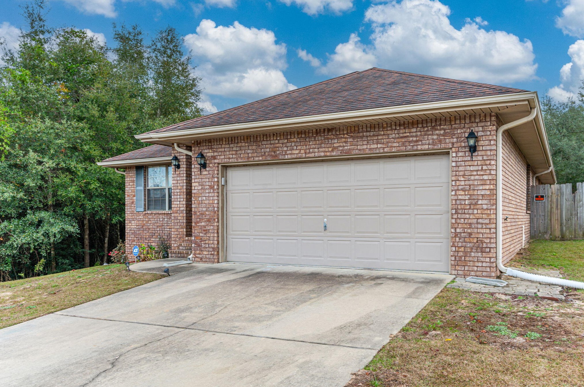 305 Gauntlet Dr, Crestview FL  32539-4366 exterior